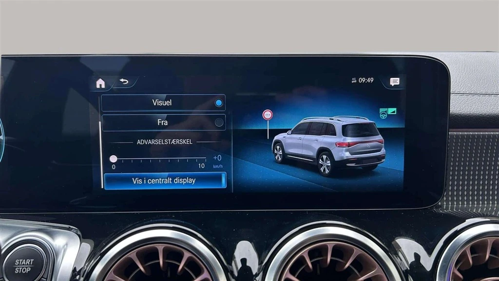 Mercedes-Benz-EQB-image-19