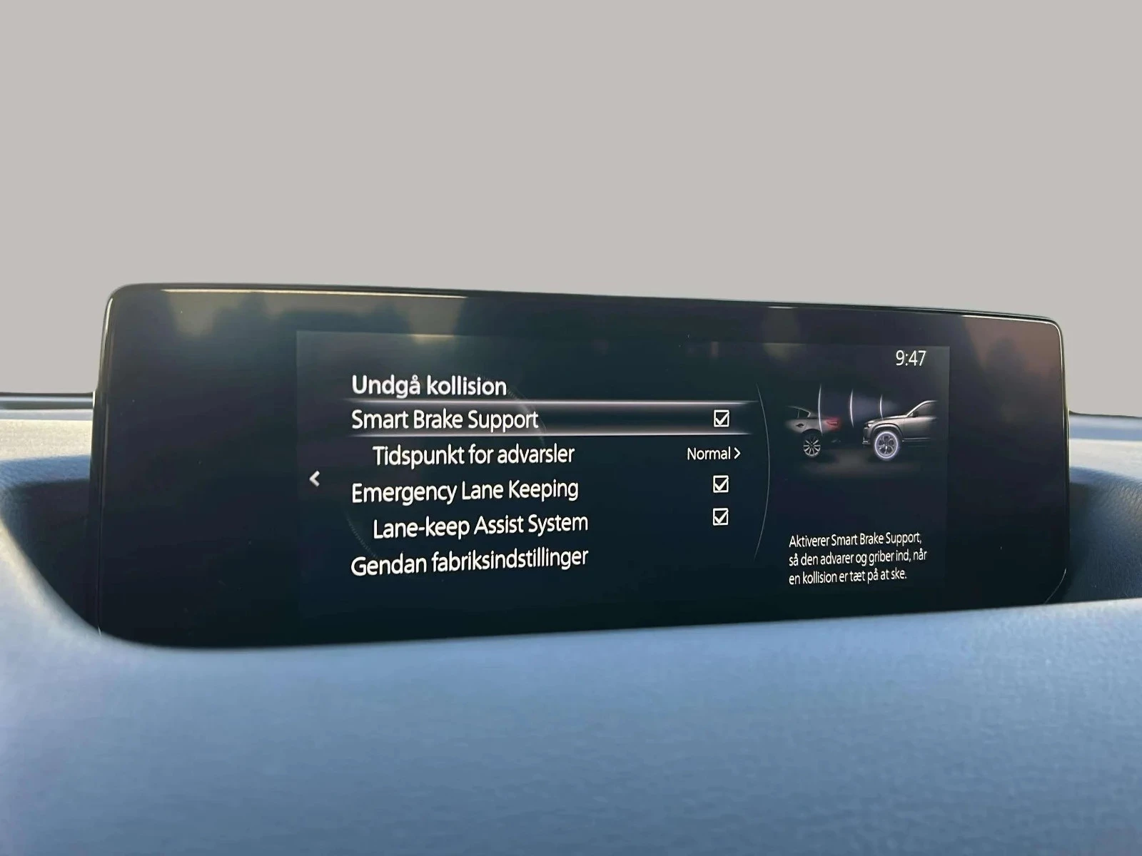 Mazda-MX-30-image-18