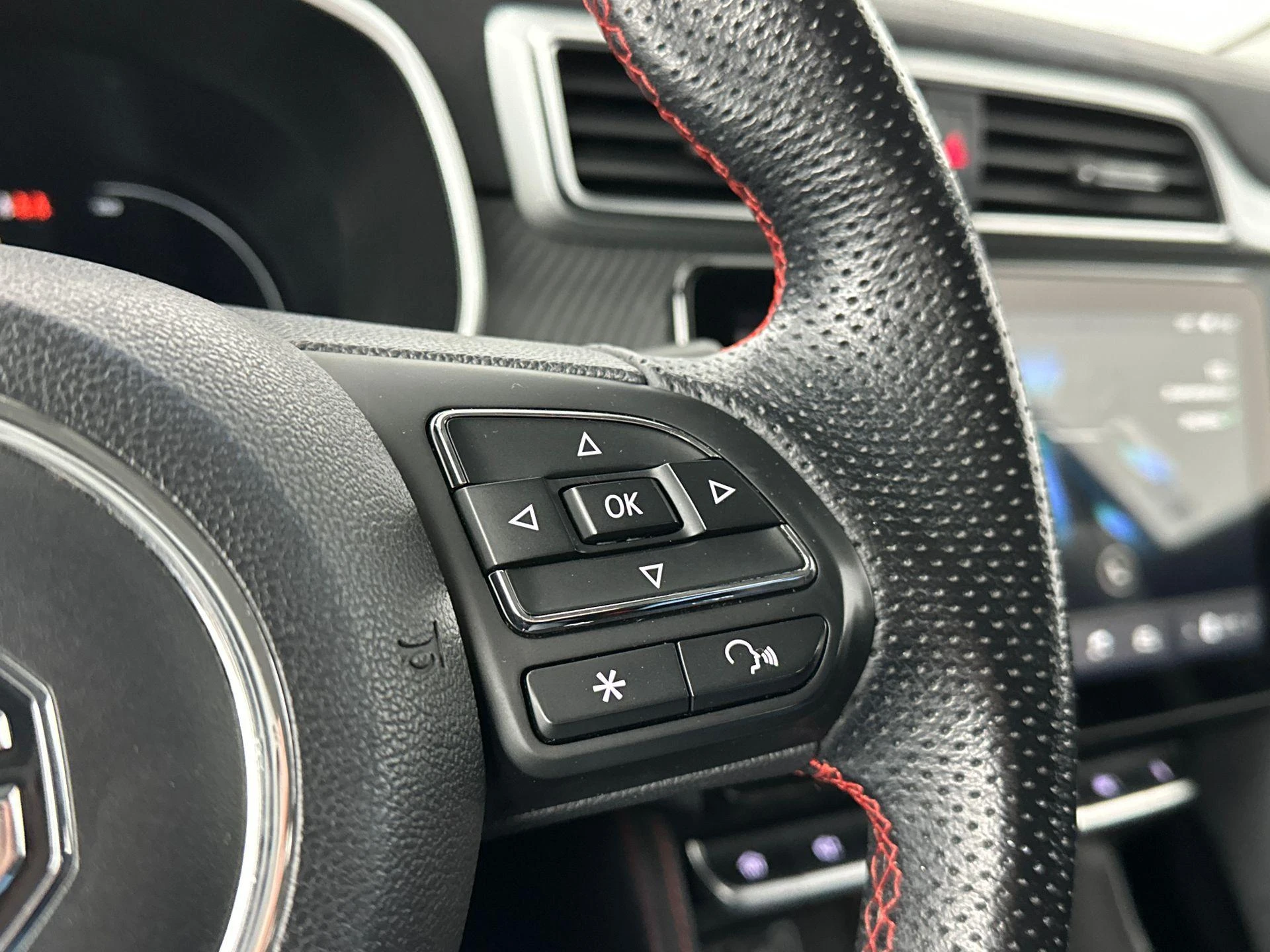 MG-ZS EV-image-9