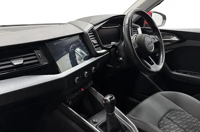 Audi-A1 Sportback-image-1