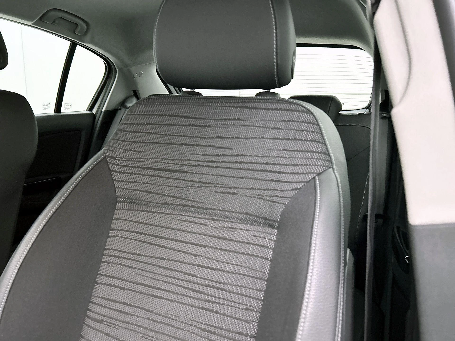 Opel-Corsa-image-9