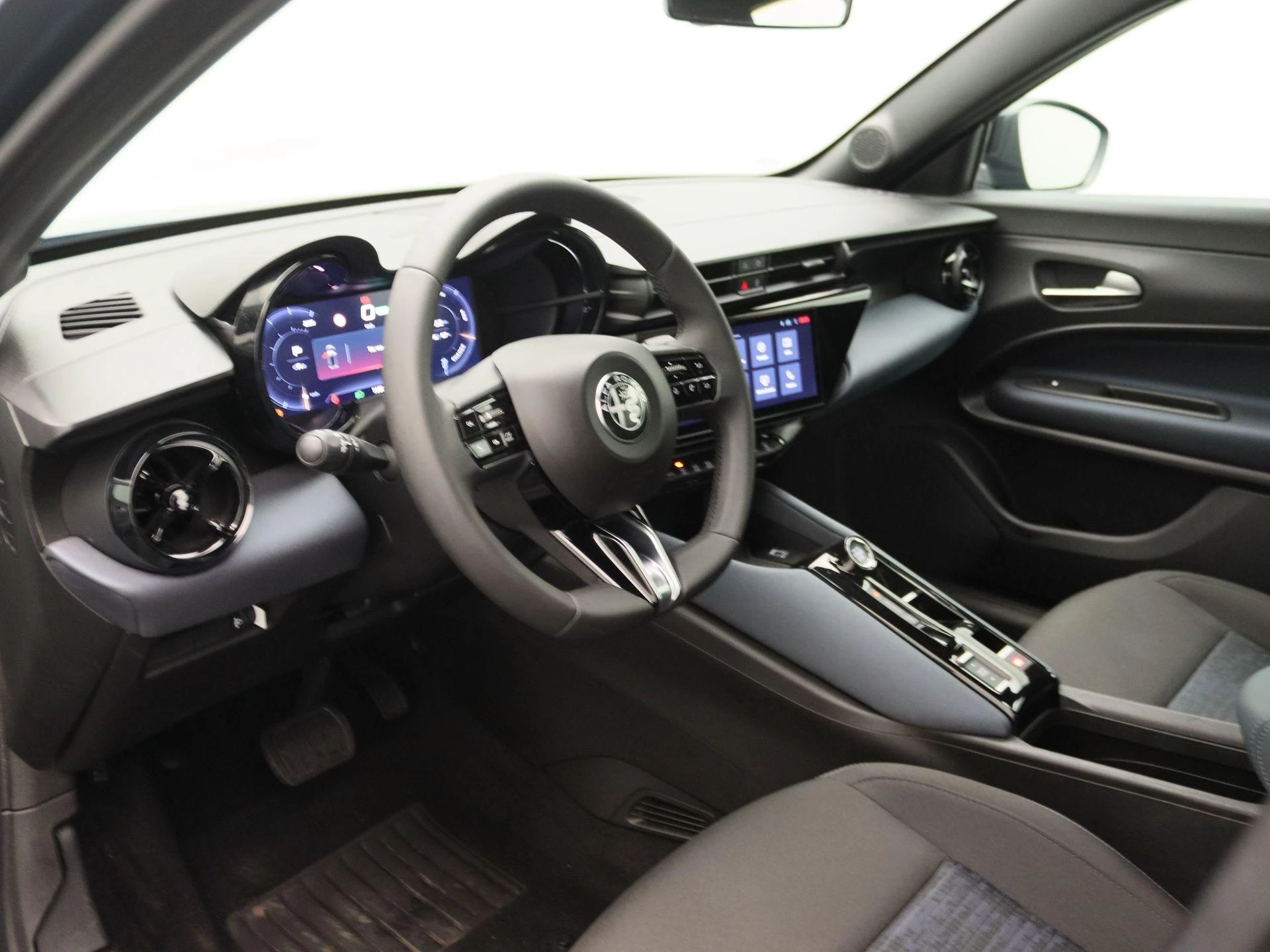 Alfa Romeo-Junior-image-24