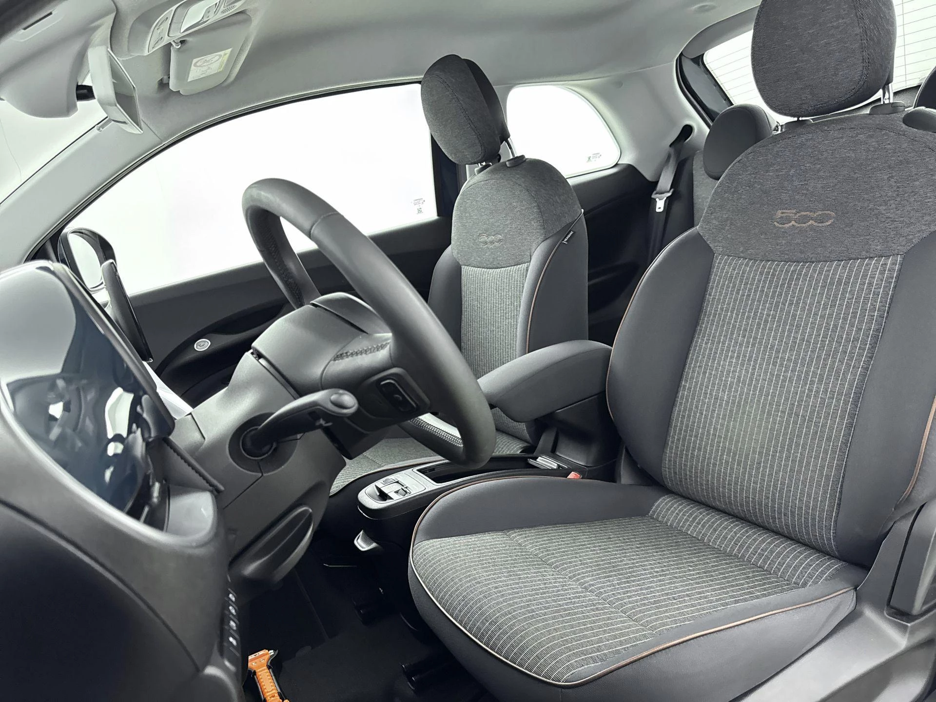 Fiat-500e-image-25