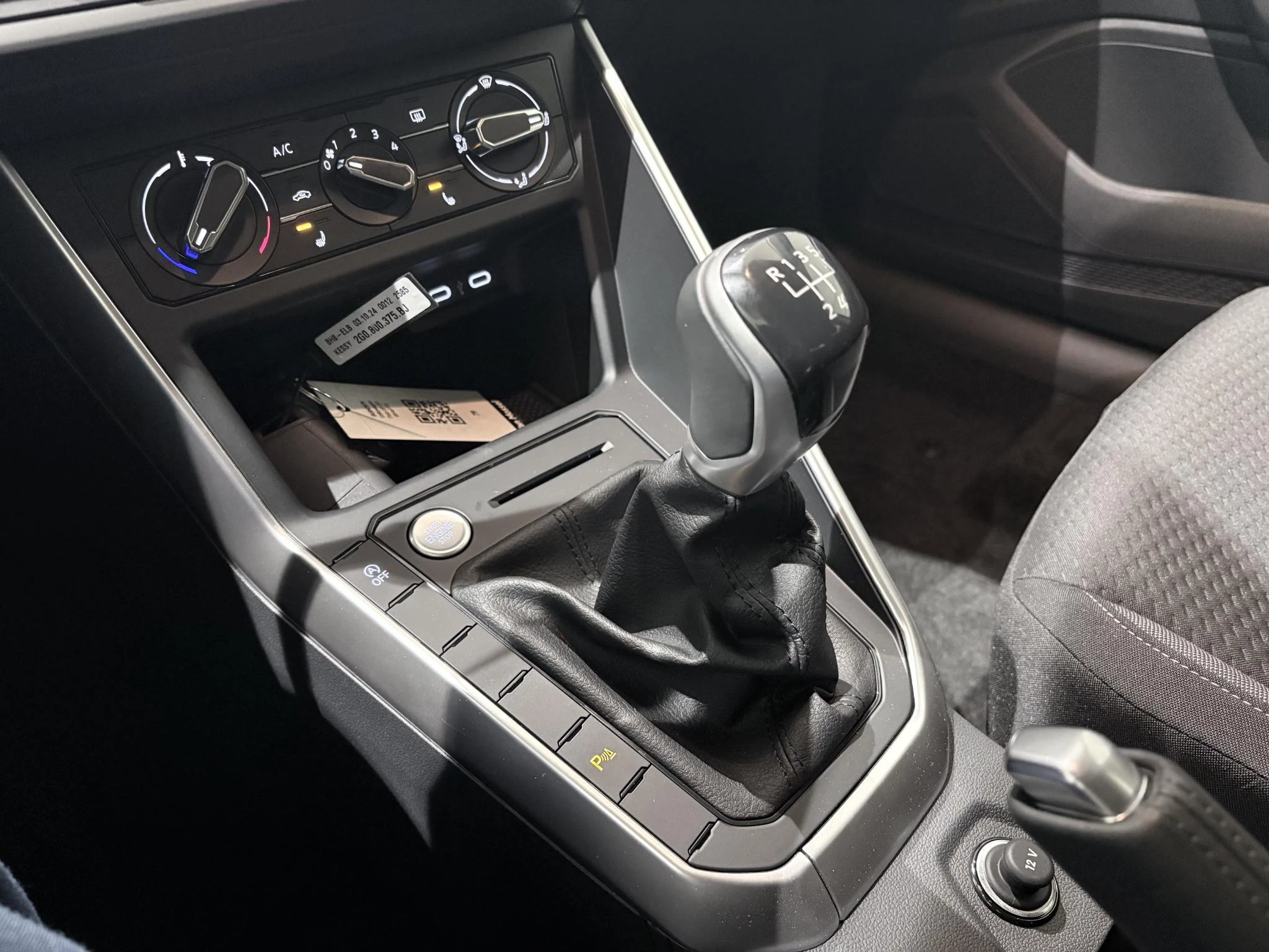 Volkswagen-Polo-image-23