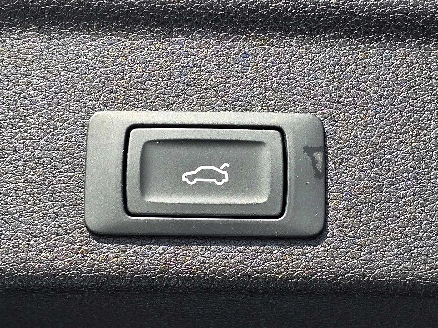 Audi-Q3-image-16