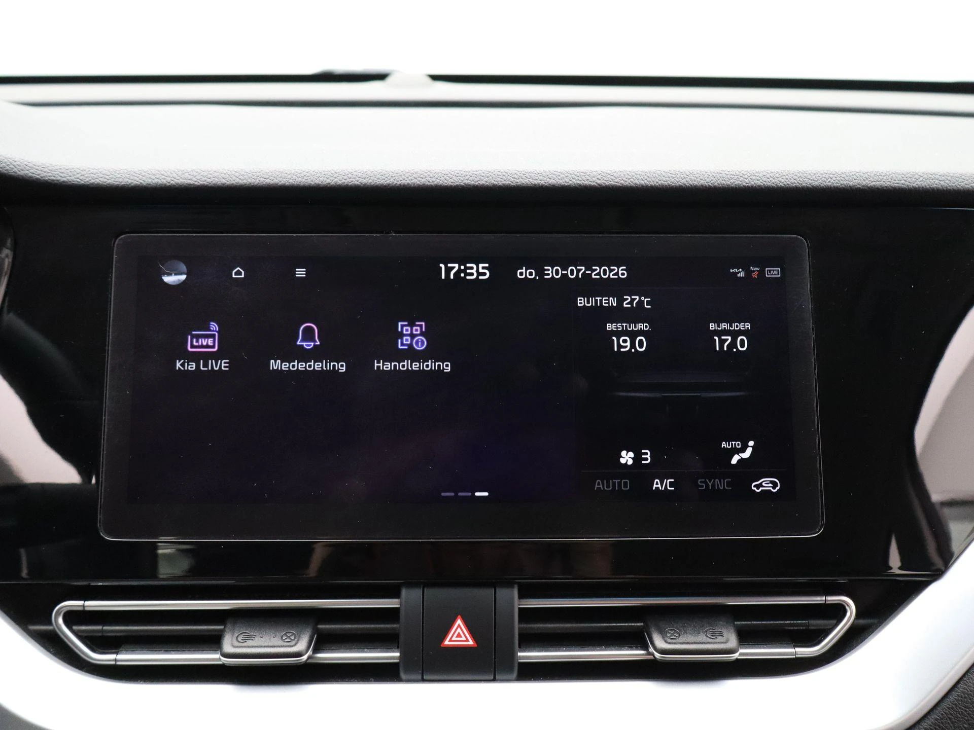 Kia-Niro-image-16
