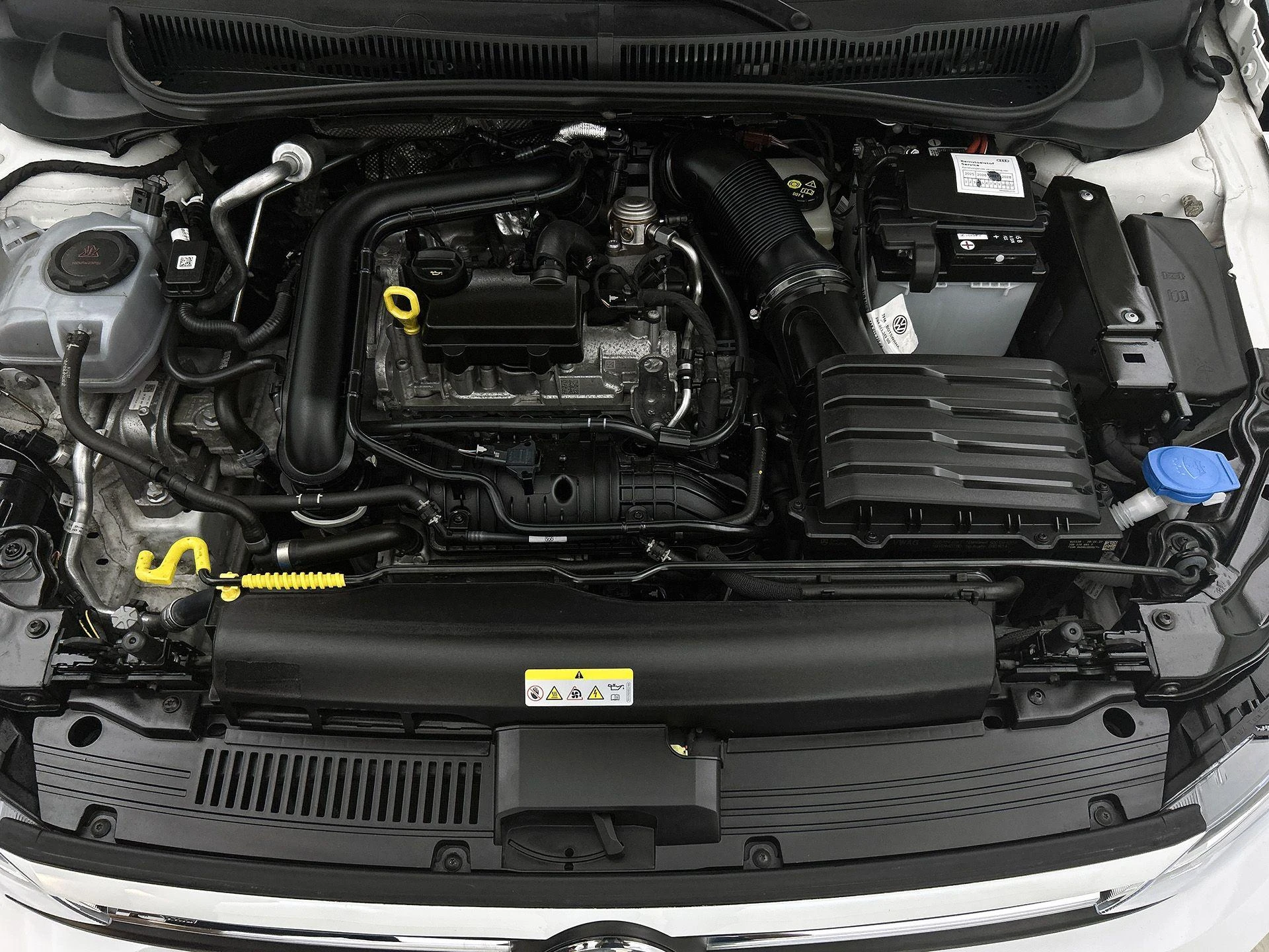 Volkswagen-Polo-image-29