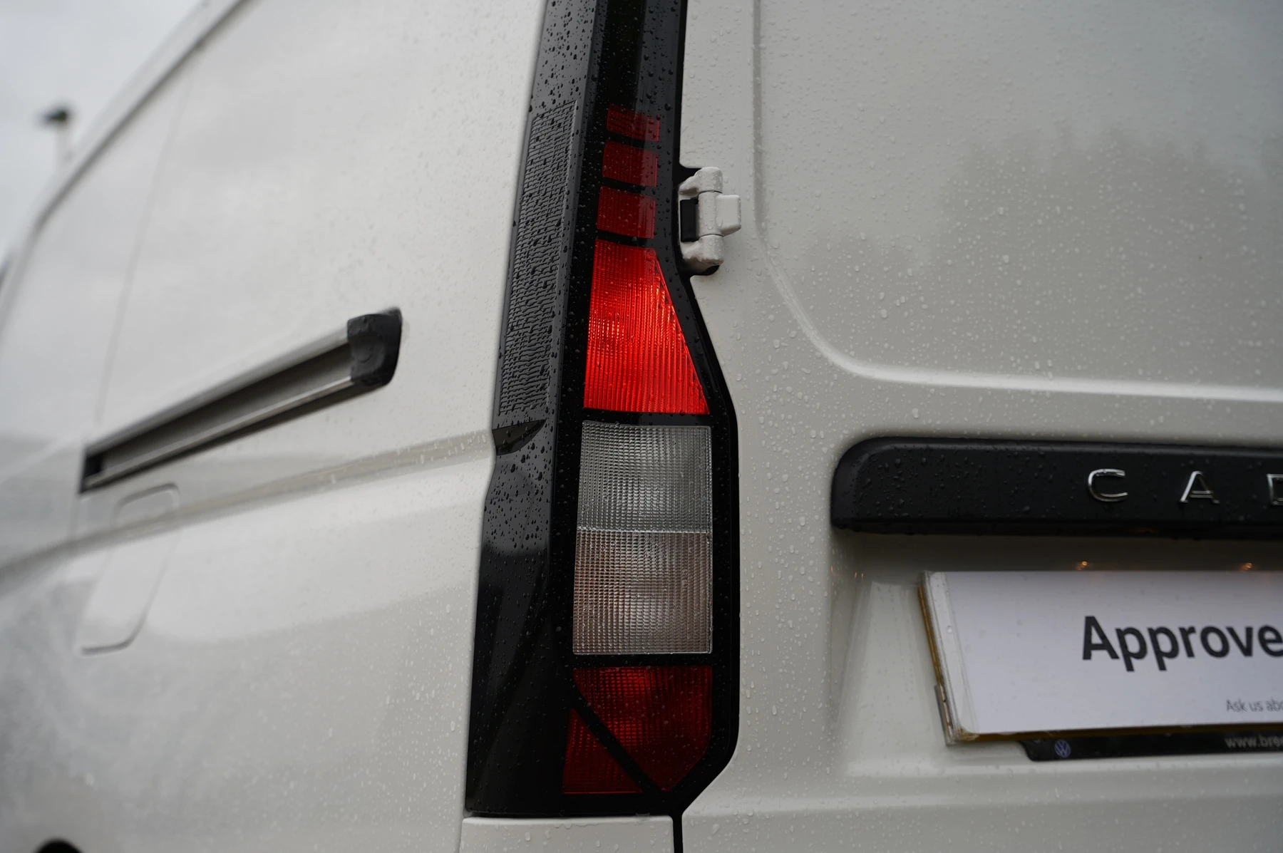 Volkswagen-Caddy-image-35