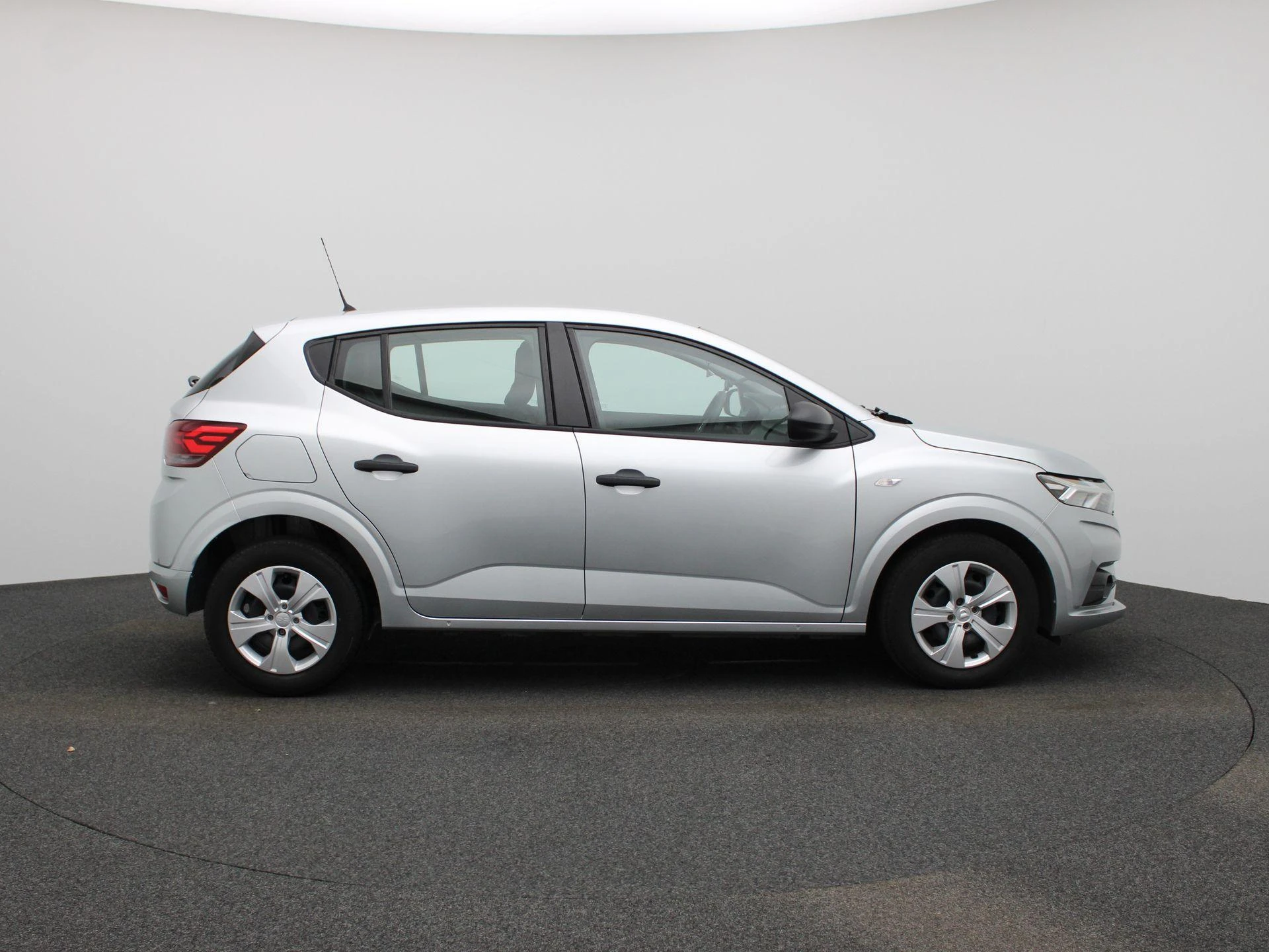 Dacia-Sandero-image-6