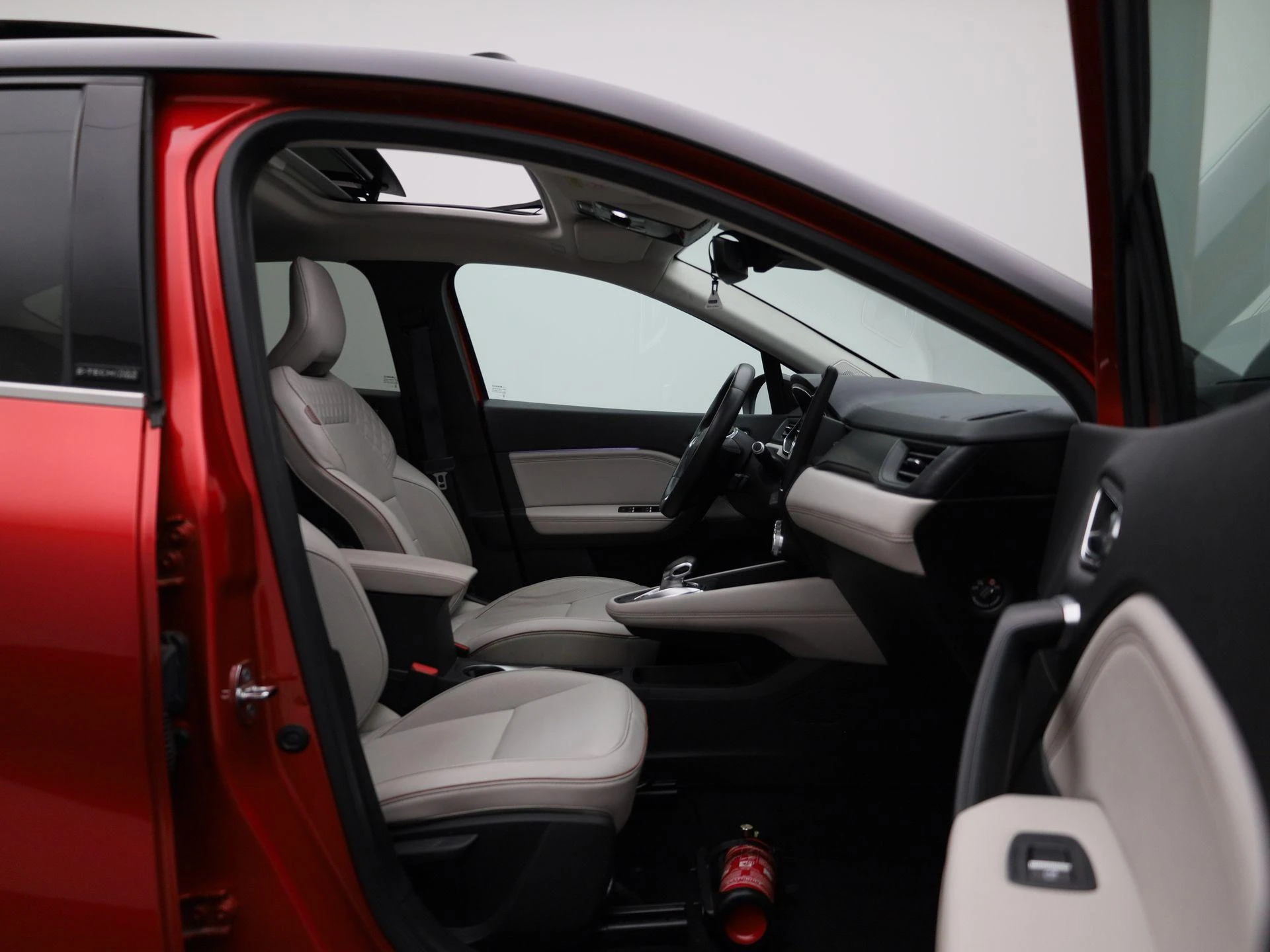 Renault Captur 1.6 E-Tech Plug-in Hybrid Initiale Paris 160PK
