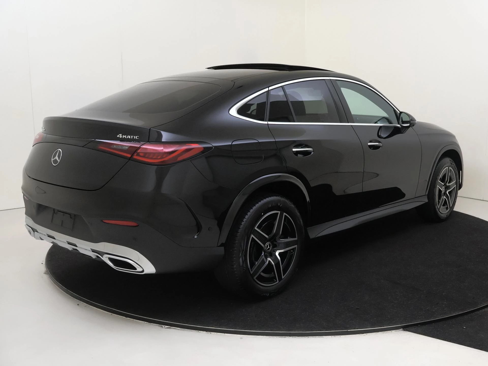 Mercedes-Benz-GLC-image-3
