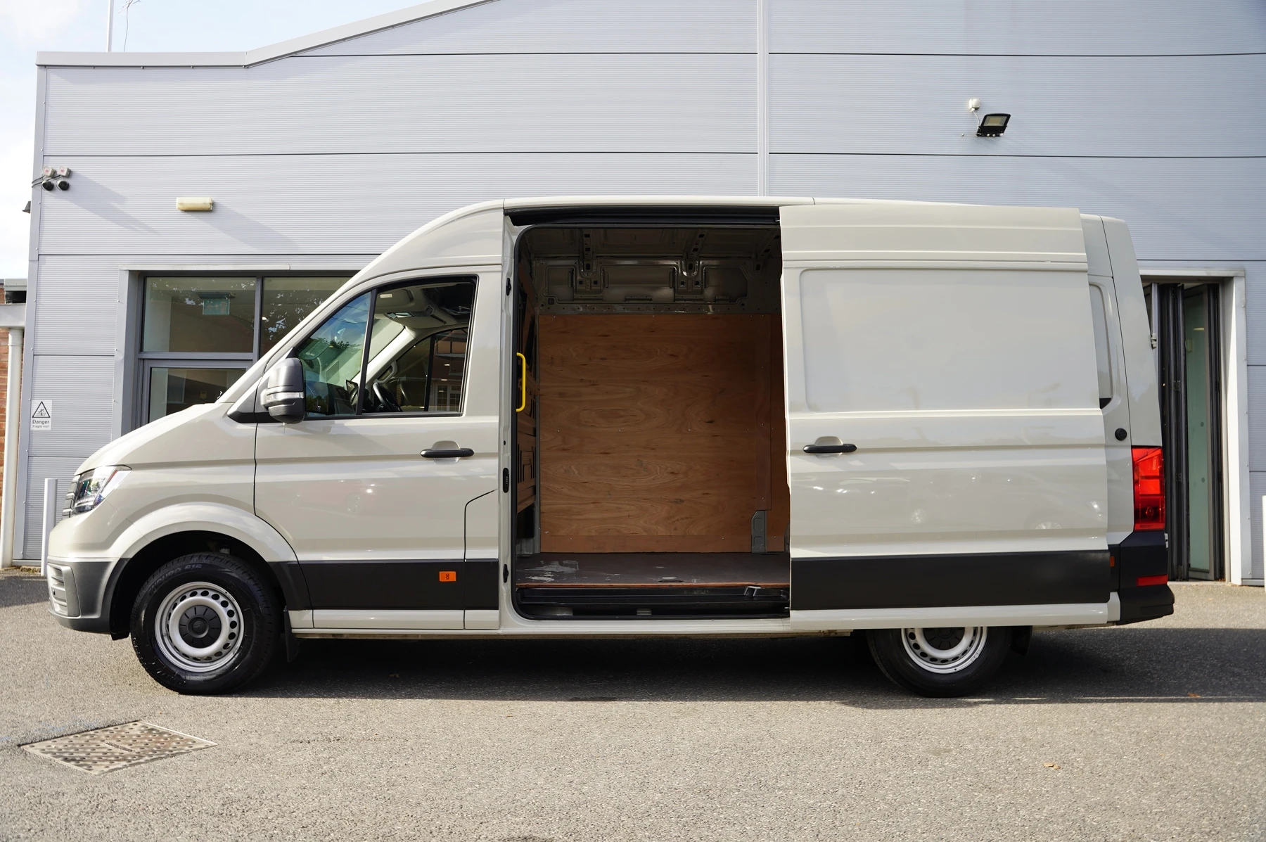 Volkswagen-Crafter-image-29