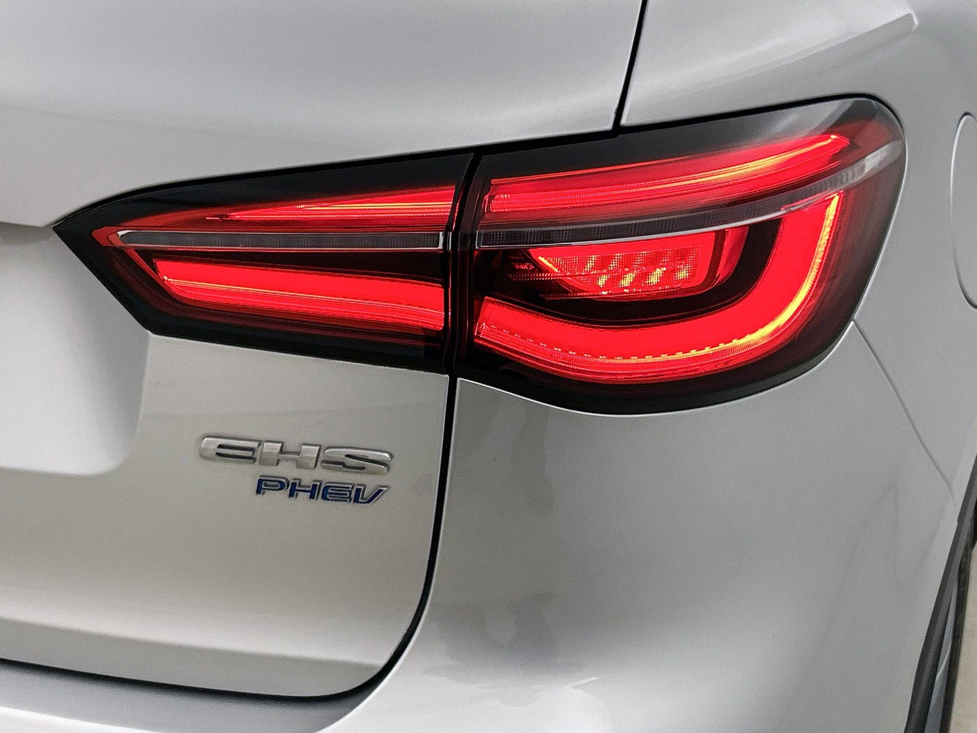MG EHS 1.5 TGDI Edition1