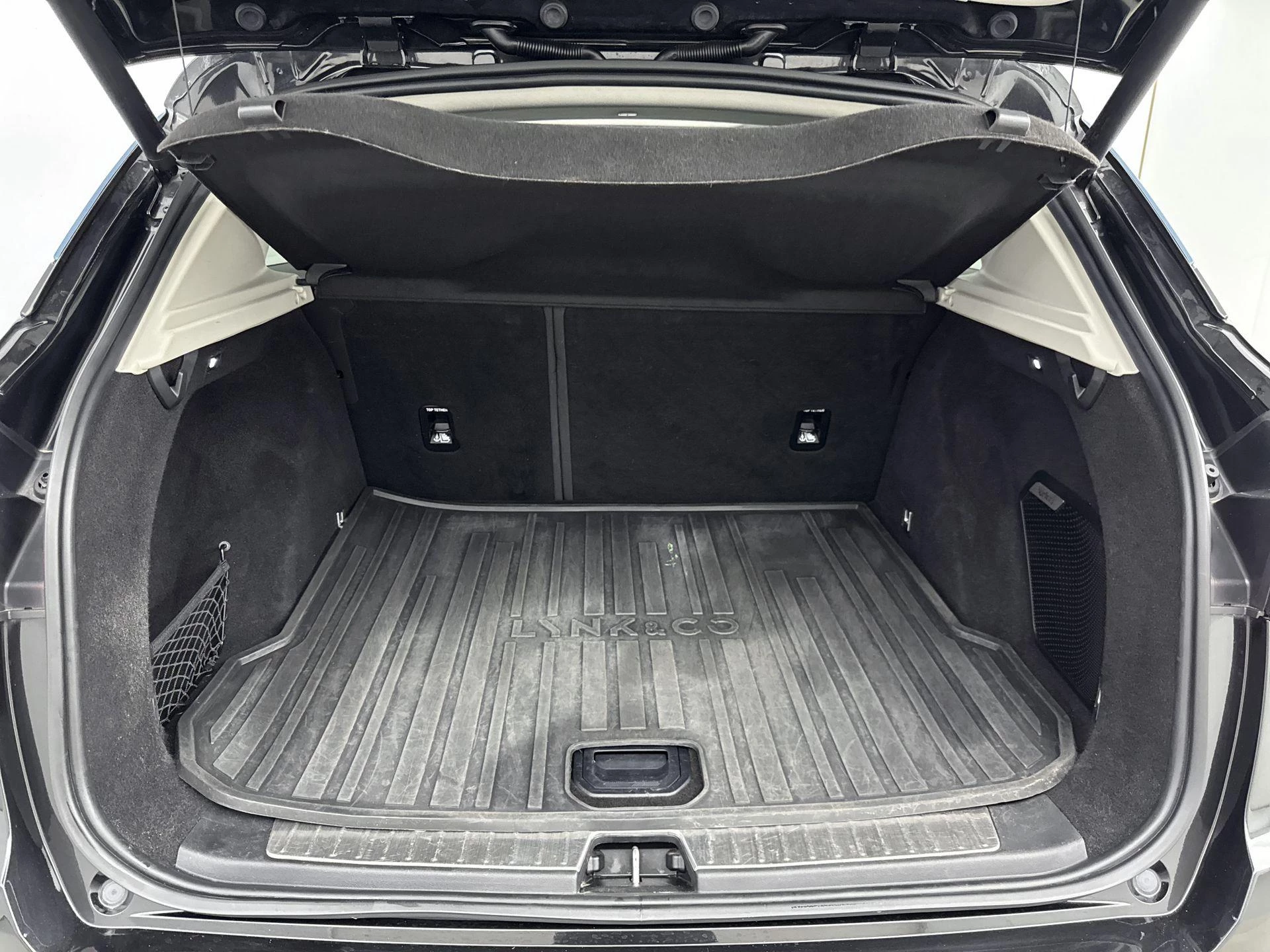 Lynk & Co-01-image-12