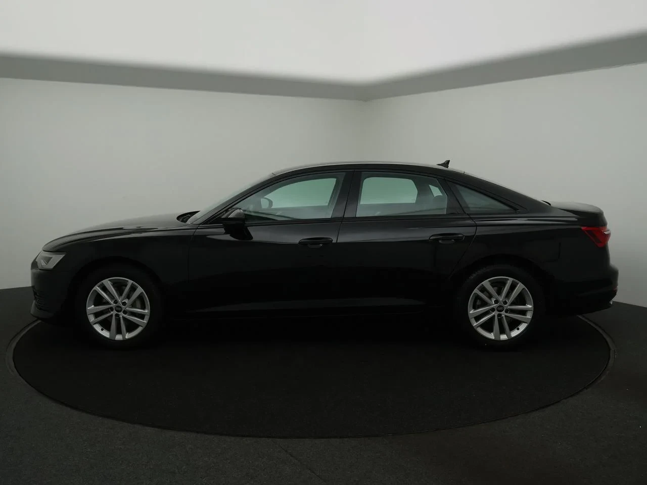 Audi-A6-image-6