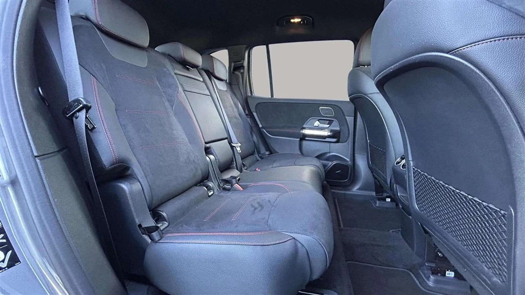 Mercedes-Benz-EQB-image-22