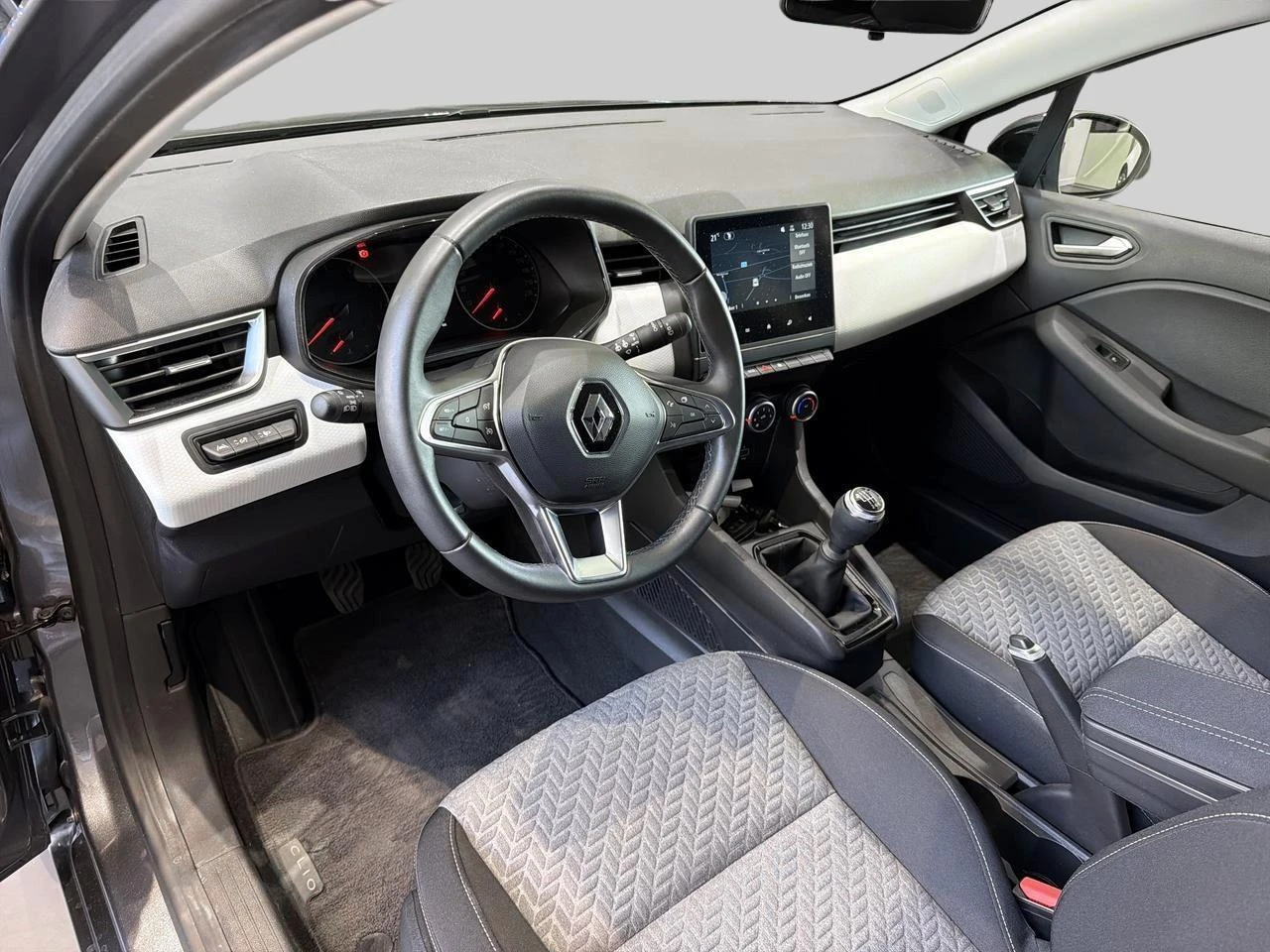 Renault-Clio-image-8