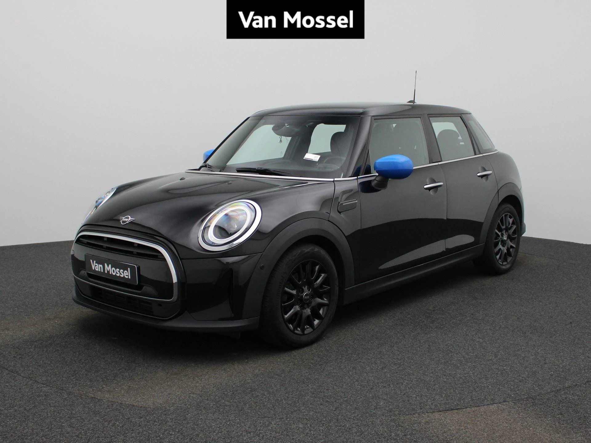 MINI-One-image-0