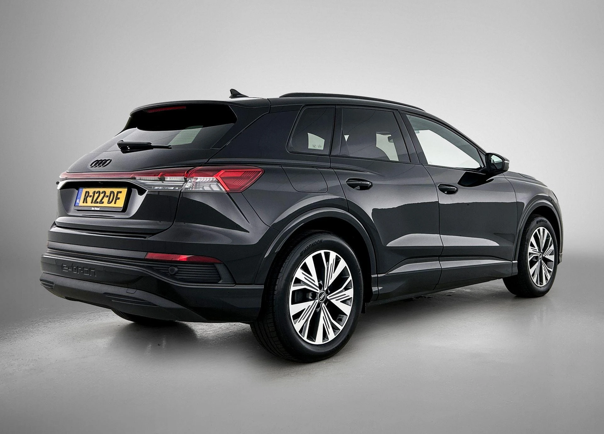 Audi-Q4 e-tron-image-4