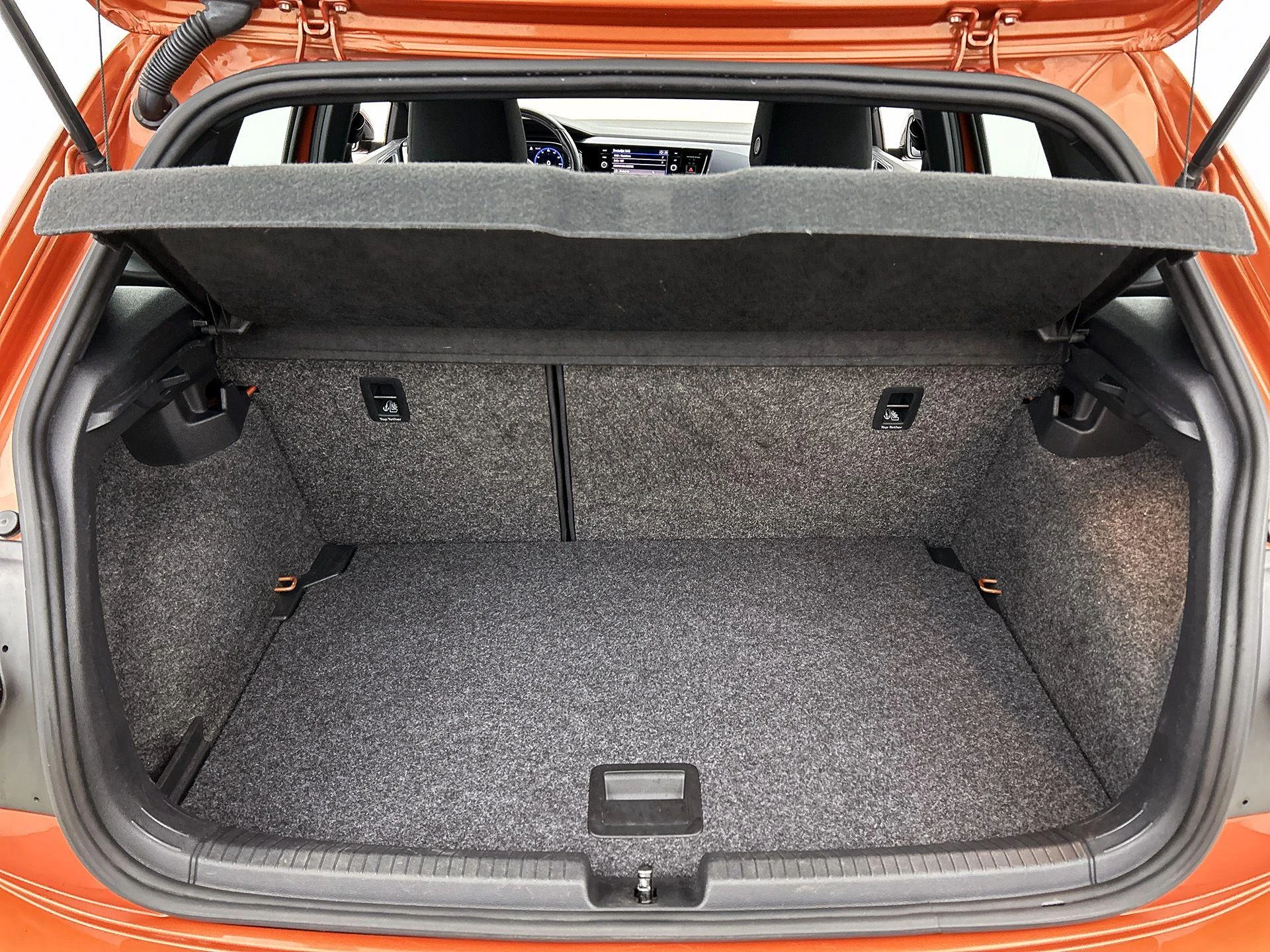 Volkswagen-Polo-image-29