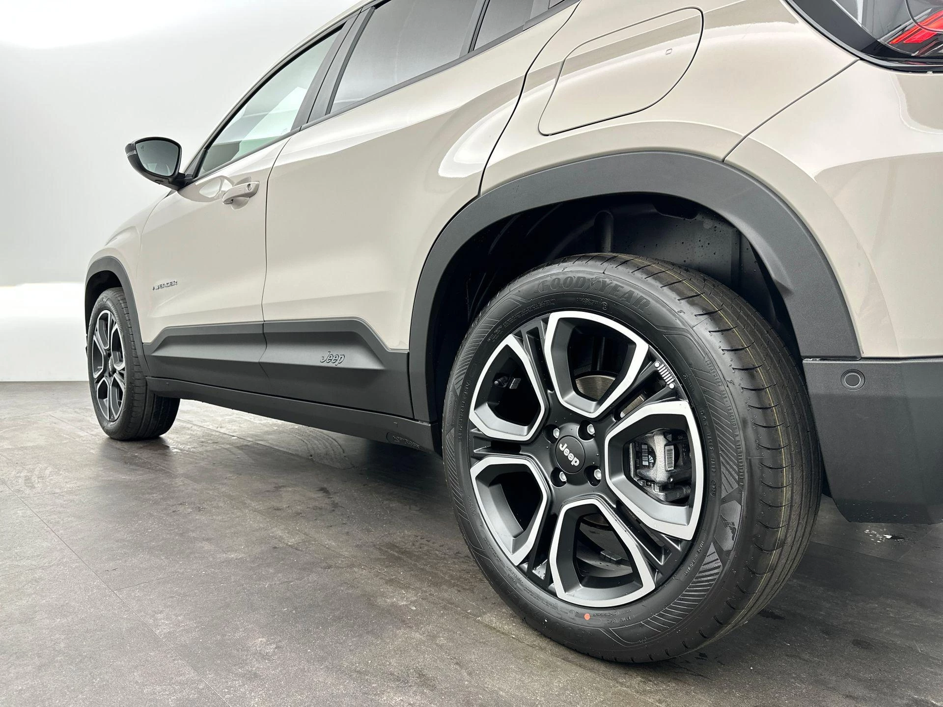 Jeep Avenger Summit 54 kWh