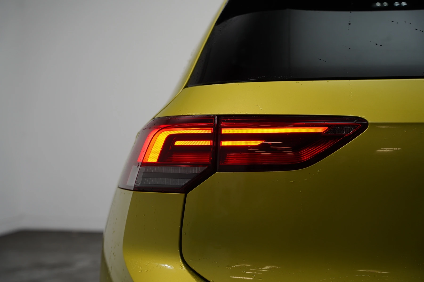 Volkswagen-Golf-image-33