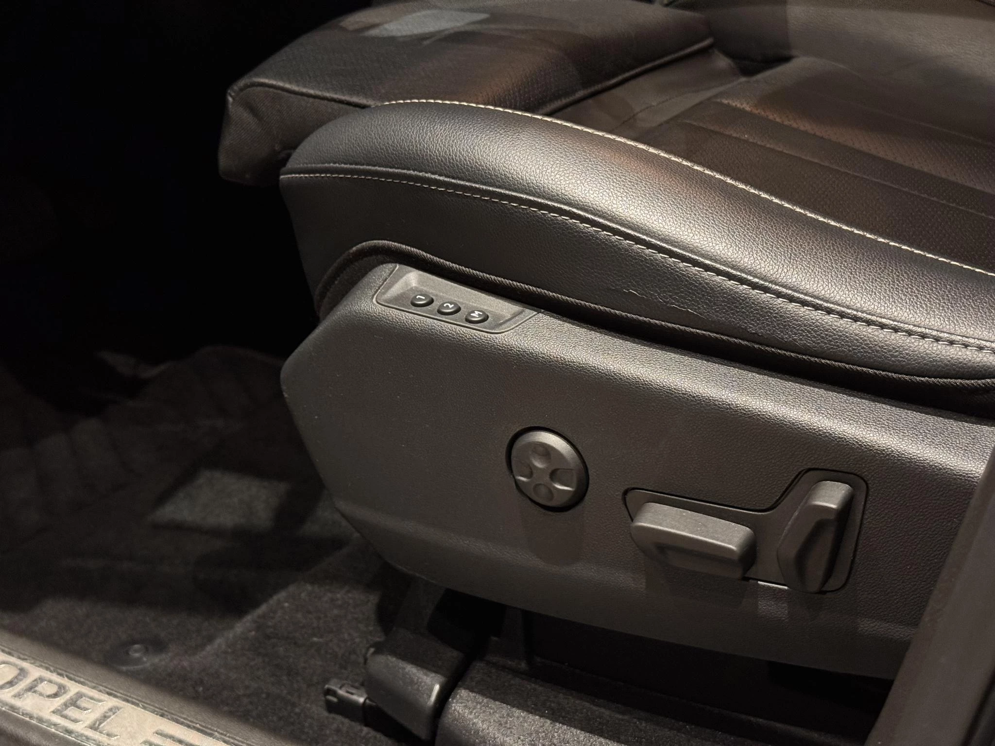 Opel-Grandland-image-10