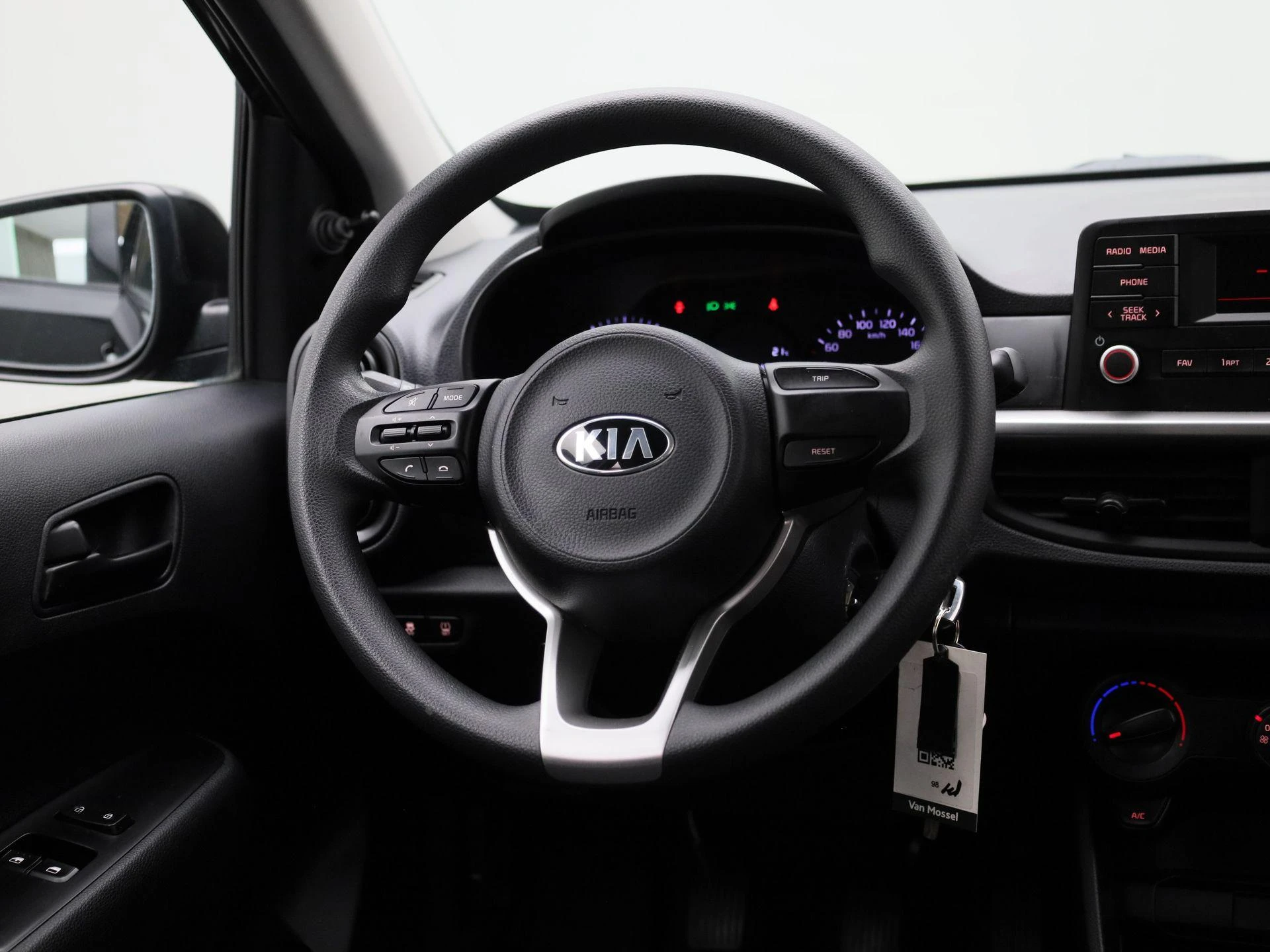 Kia-Picanto-image-9