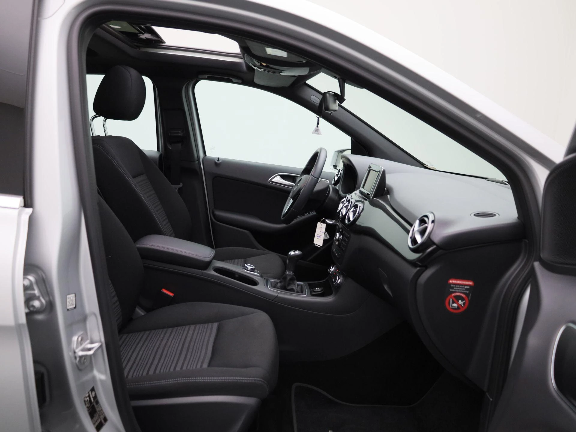 Mercedes-Benz-B-Klasse-image-31