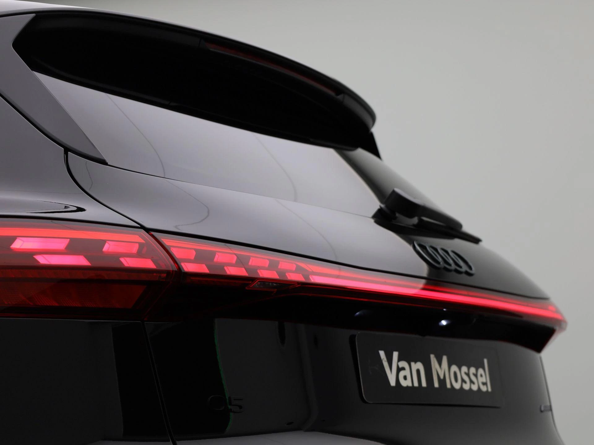 Audi Q5 2.0 TFSI e-hybrid quattro S edition Competition