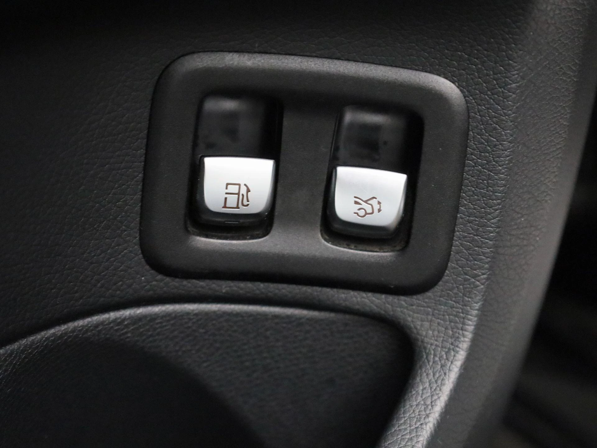 Mercedes-Benz-C-Klasse-image-33