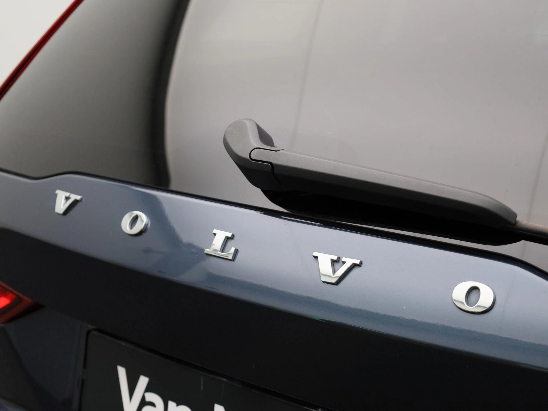 Volvo V60 B3 DCT Momentum Pro