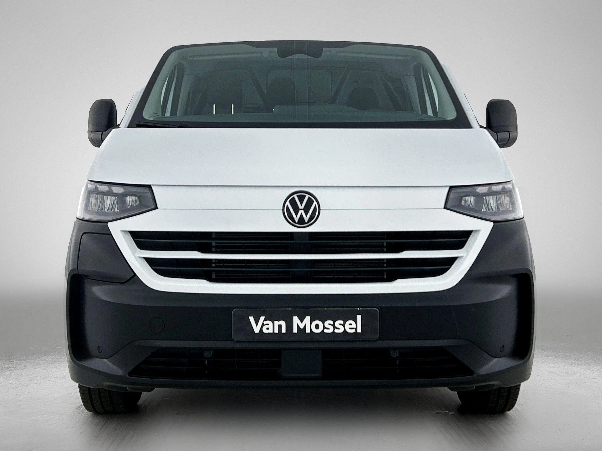 Volkswagen-e-Transporter-image-4