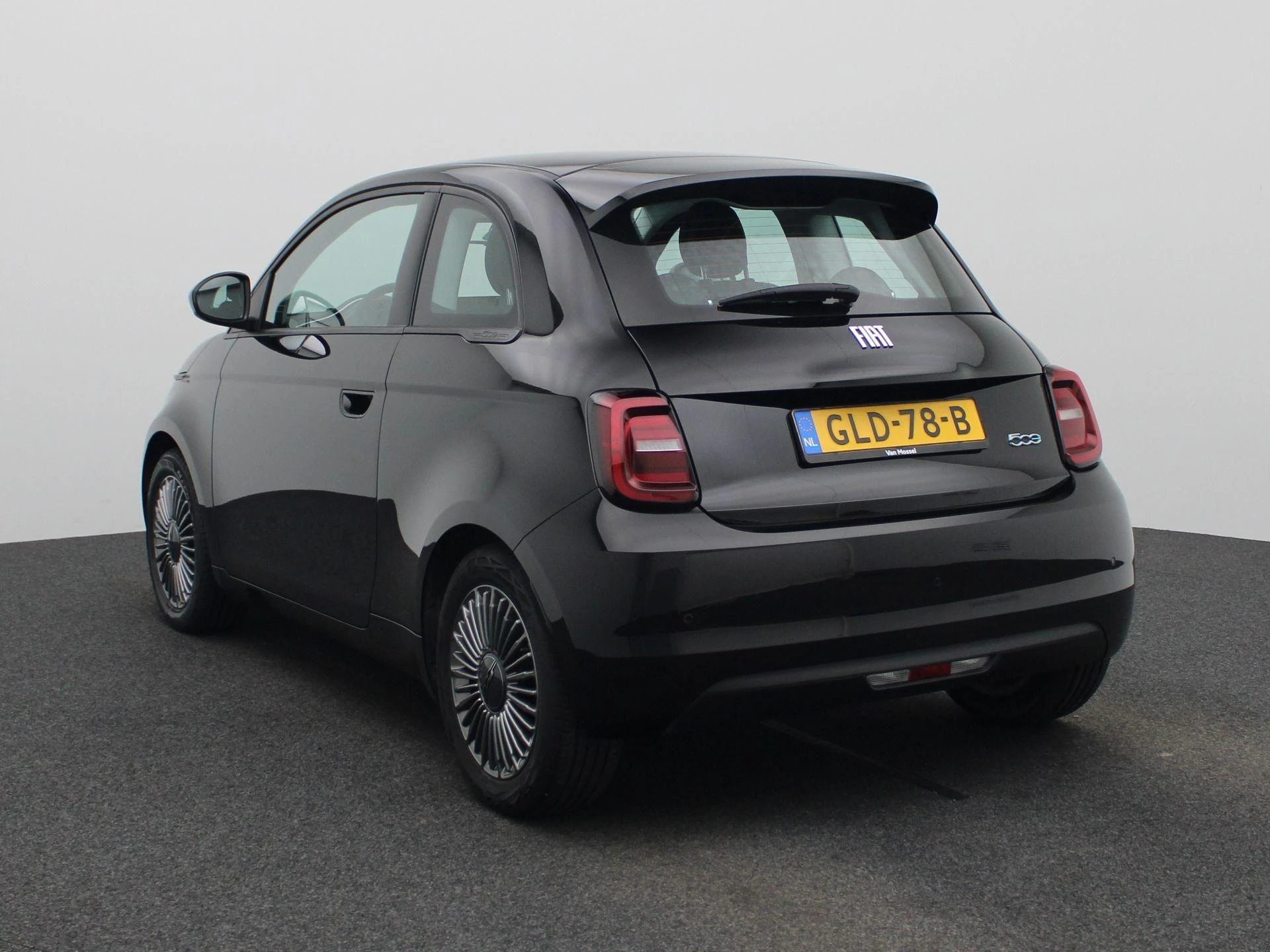 Fiat-500-image-1