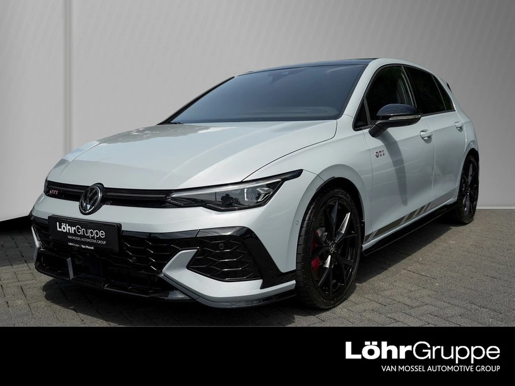 Volkswagen-Golf-image-0