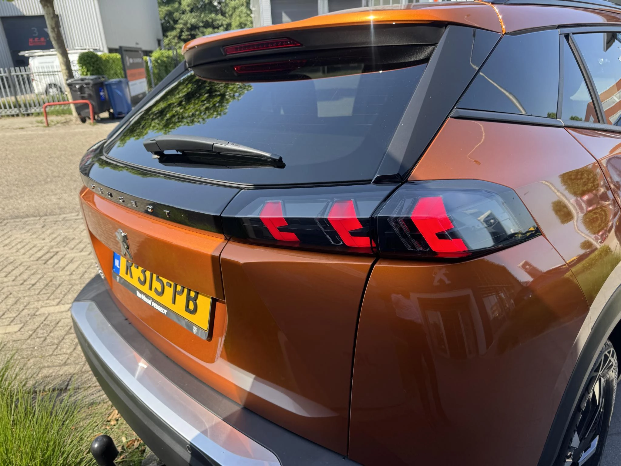 Peugeot-2008-image-11