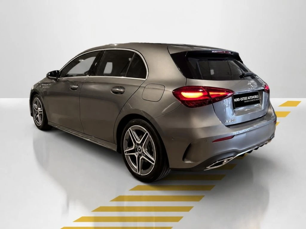Mercedes-Benz-A-Klasse 200-image-12