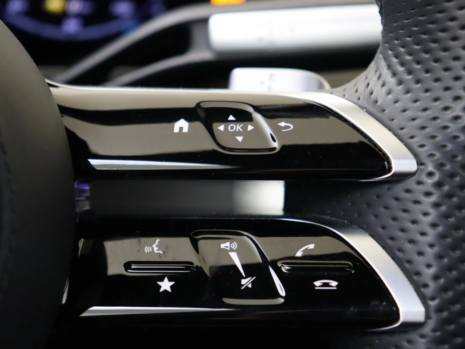 Mercedes-Benz-S-Klasse-image-12