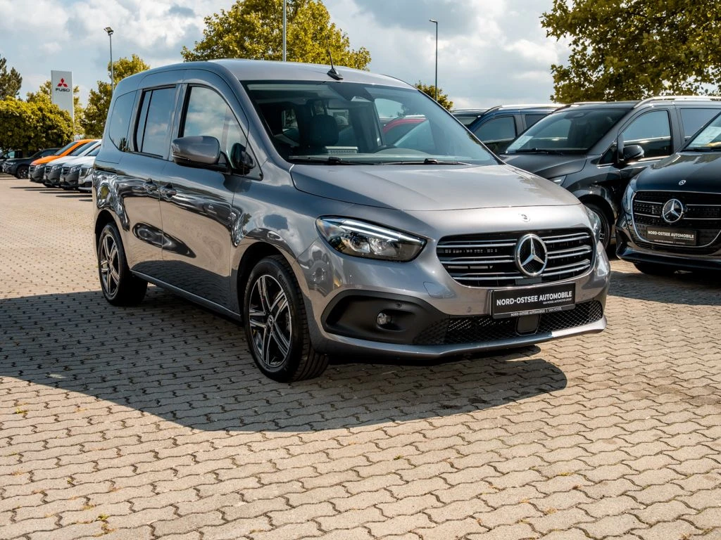 Mercedes-Benz-T-Klasse 180 d-image-4