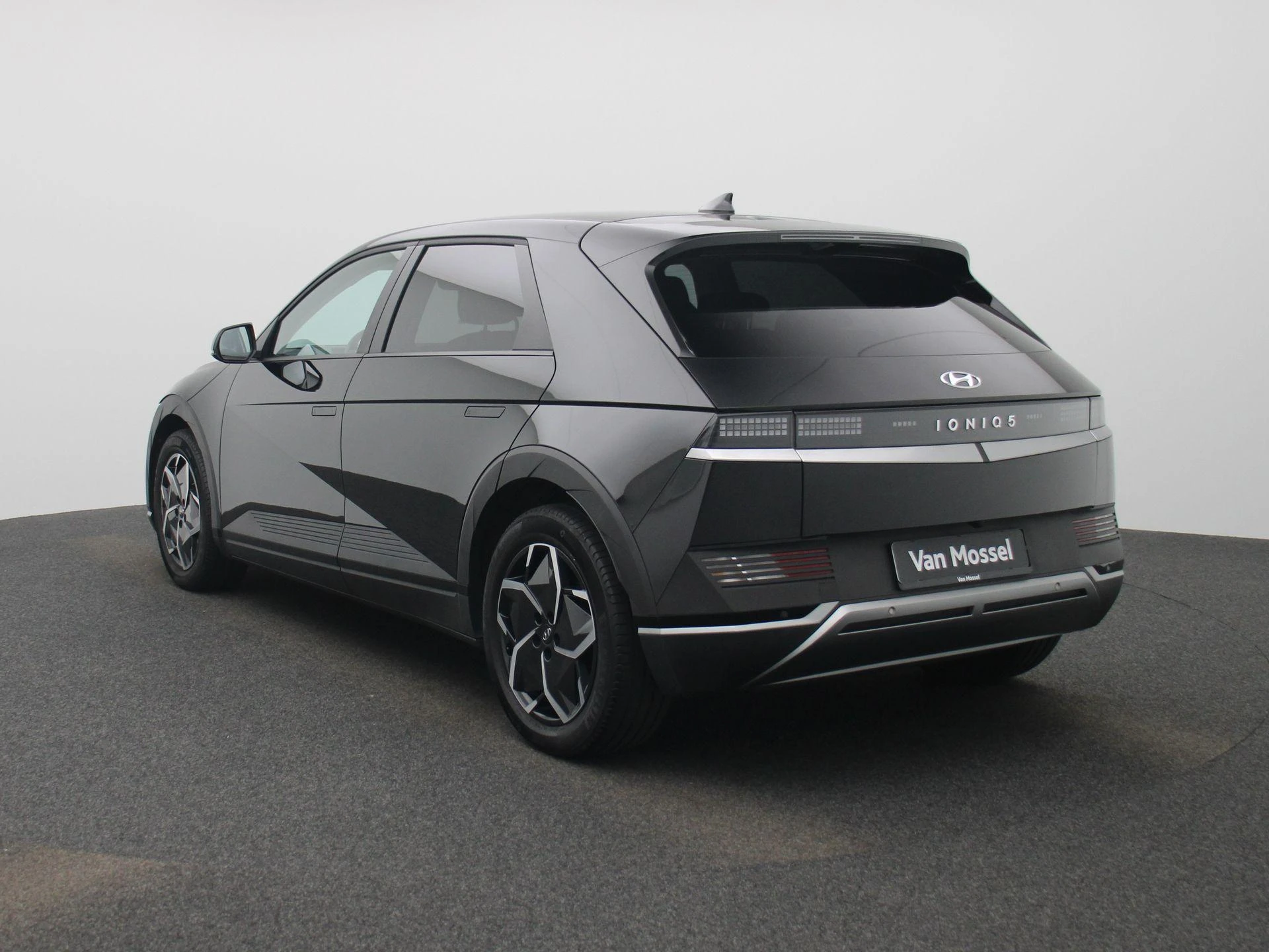Hyundai-IONIQ 5-image-1