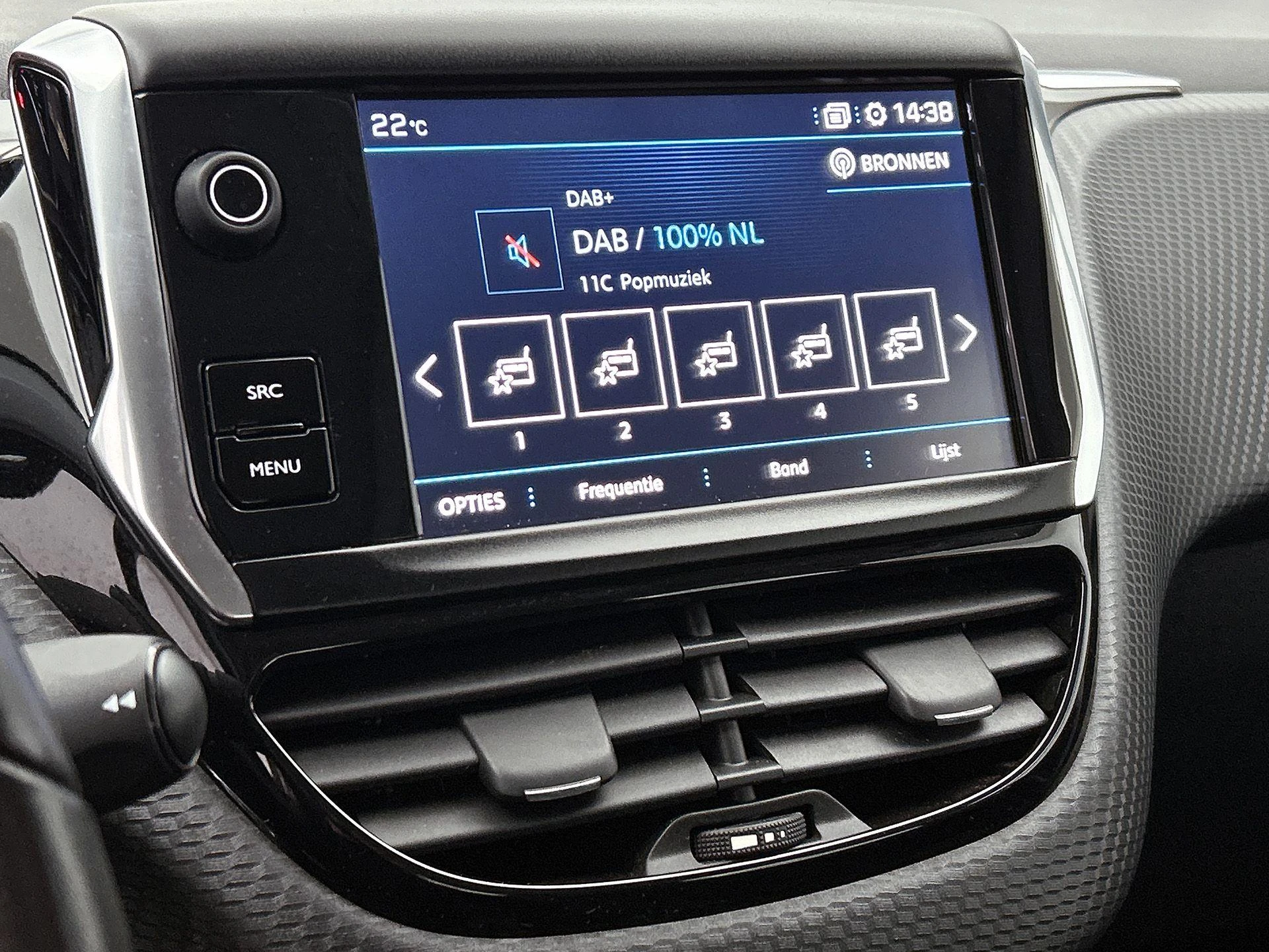 Peugeot-2008-image-6