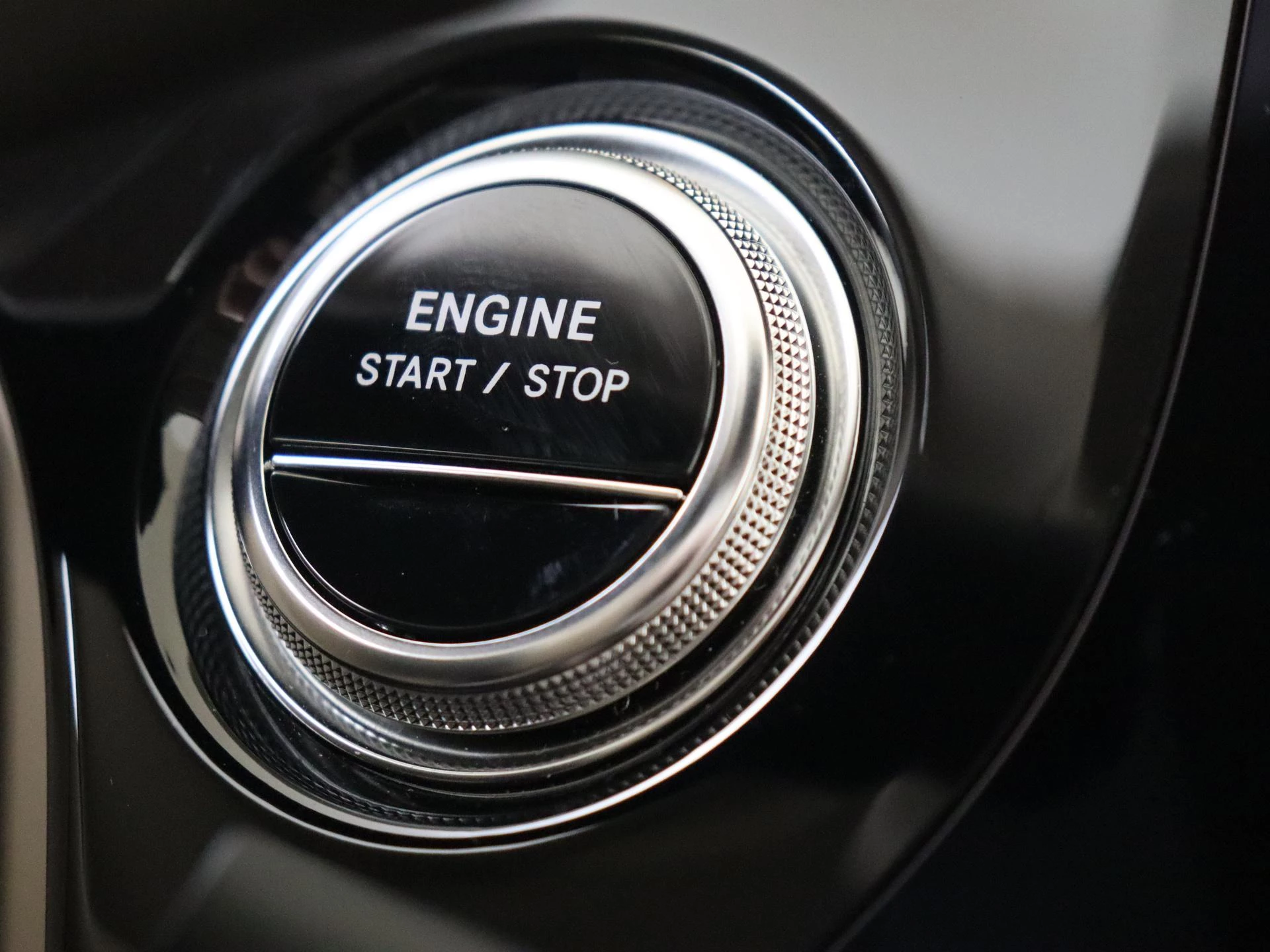 Mercedes-Benz-E-Klasse-image-25