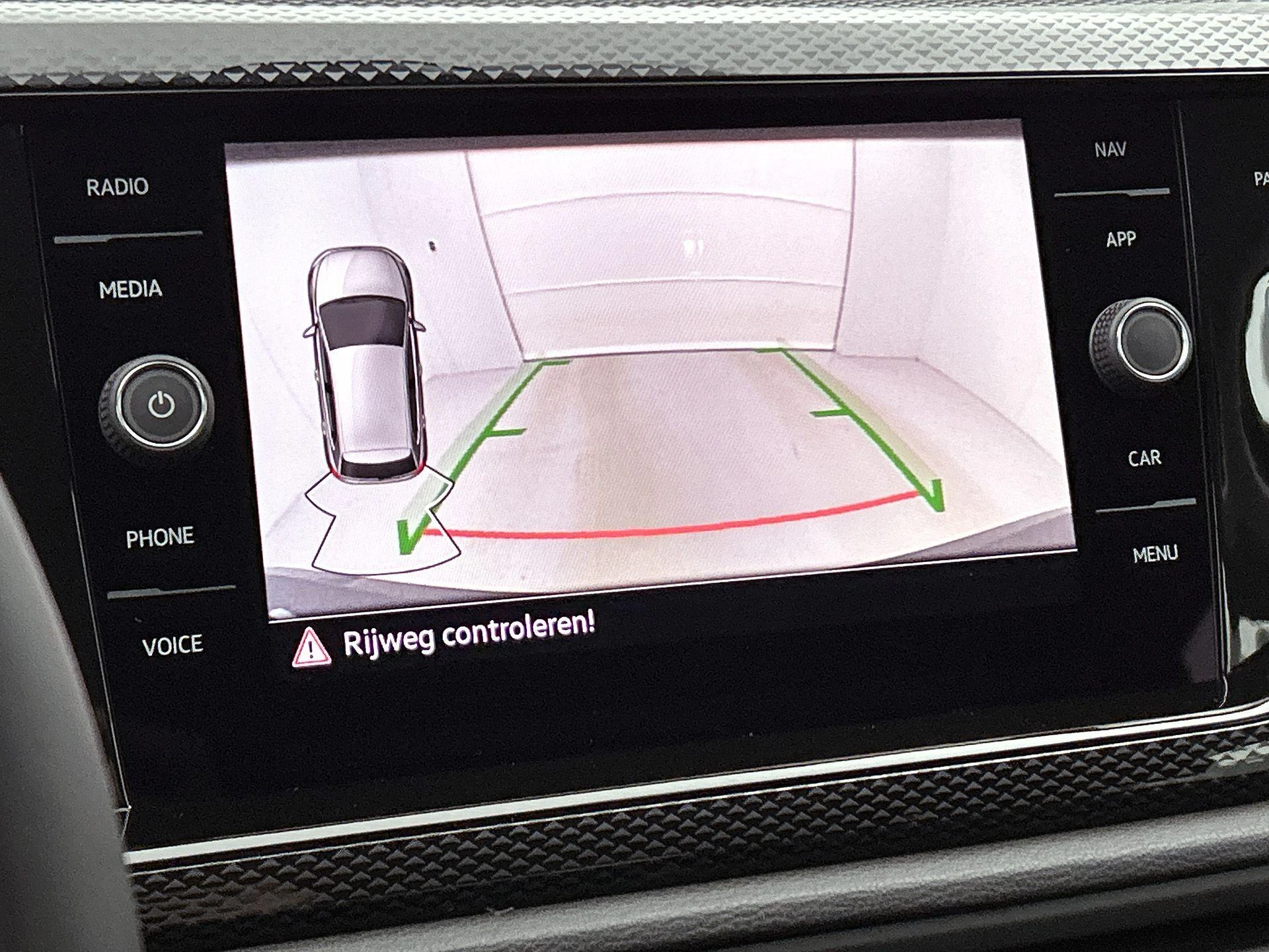 Volkswagen-Polo-image-15