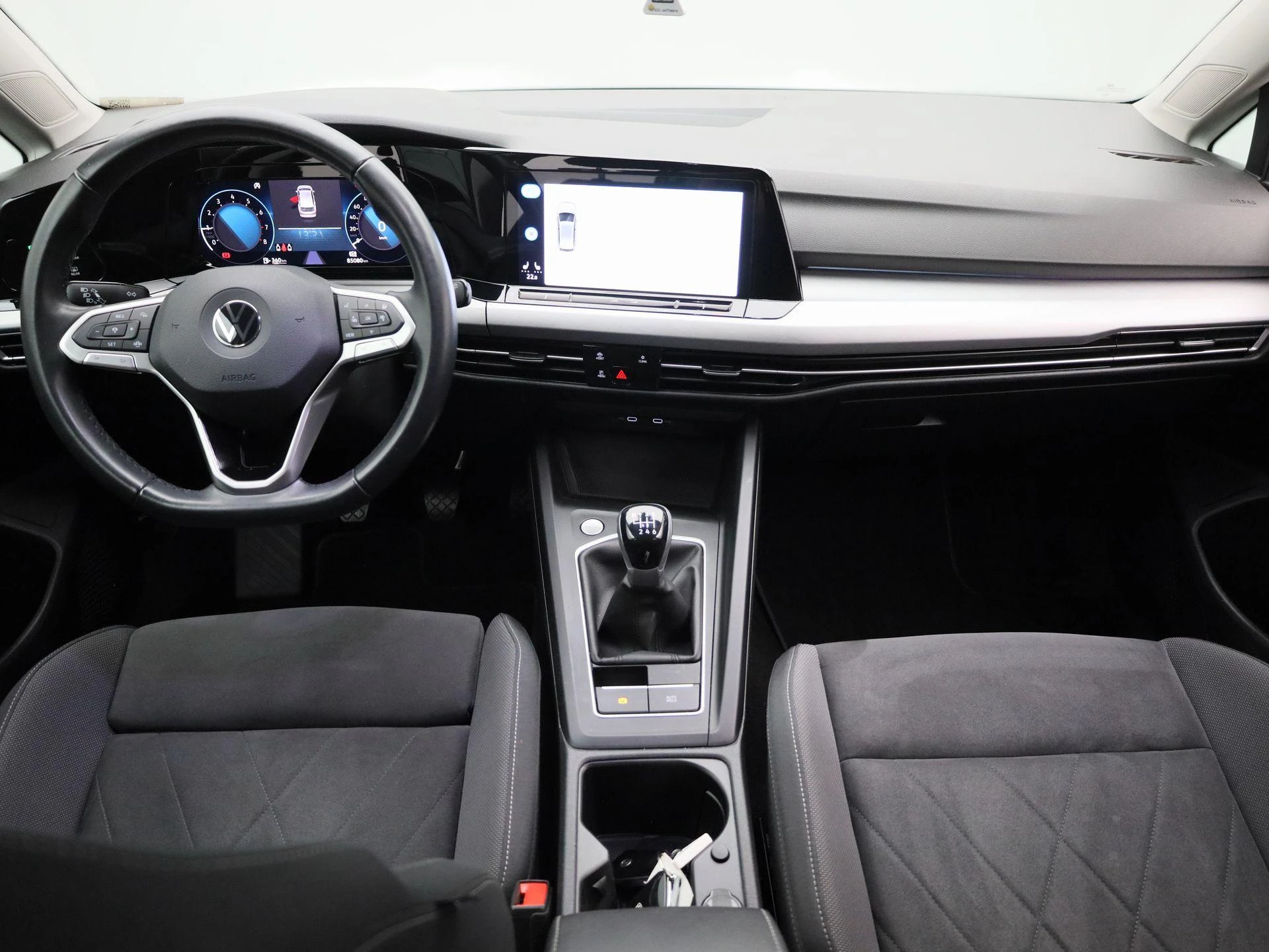 Volkswagen-Golf-image-7