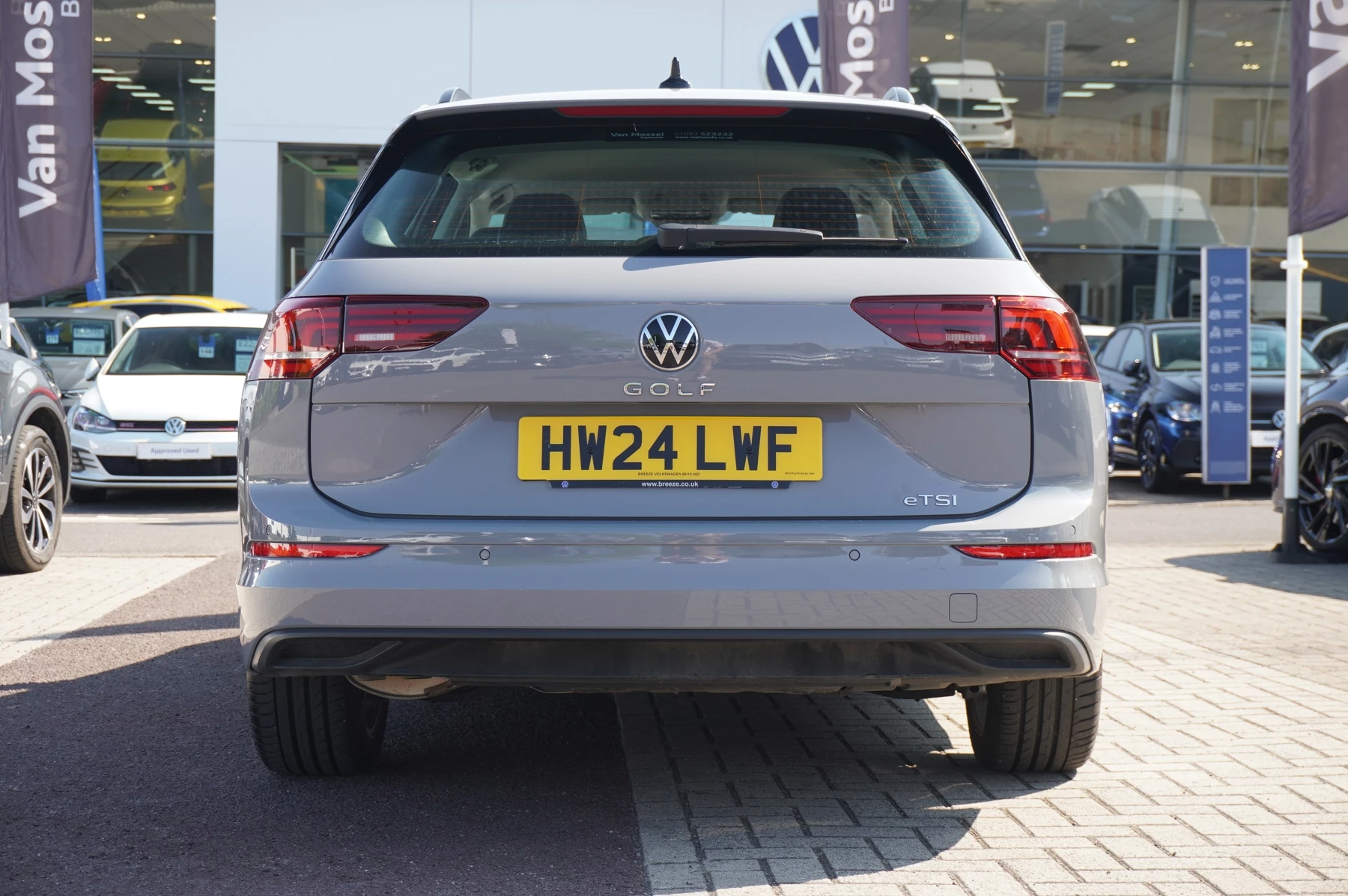 Volkswagen-Golf-image-16