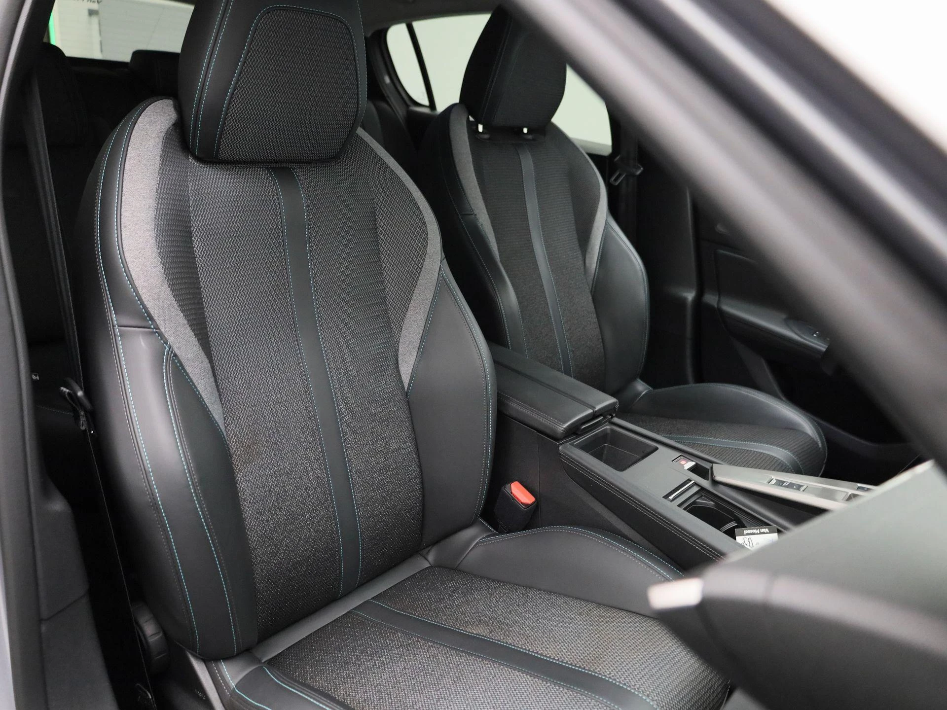 Peugeot-308-image-36
