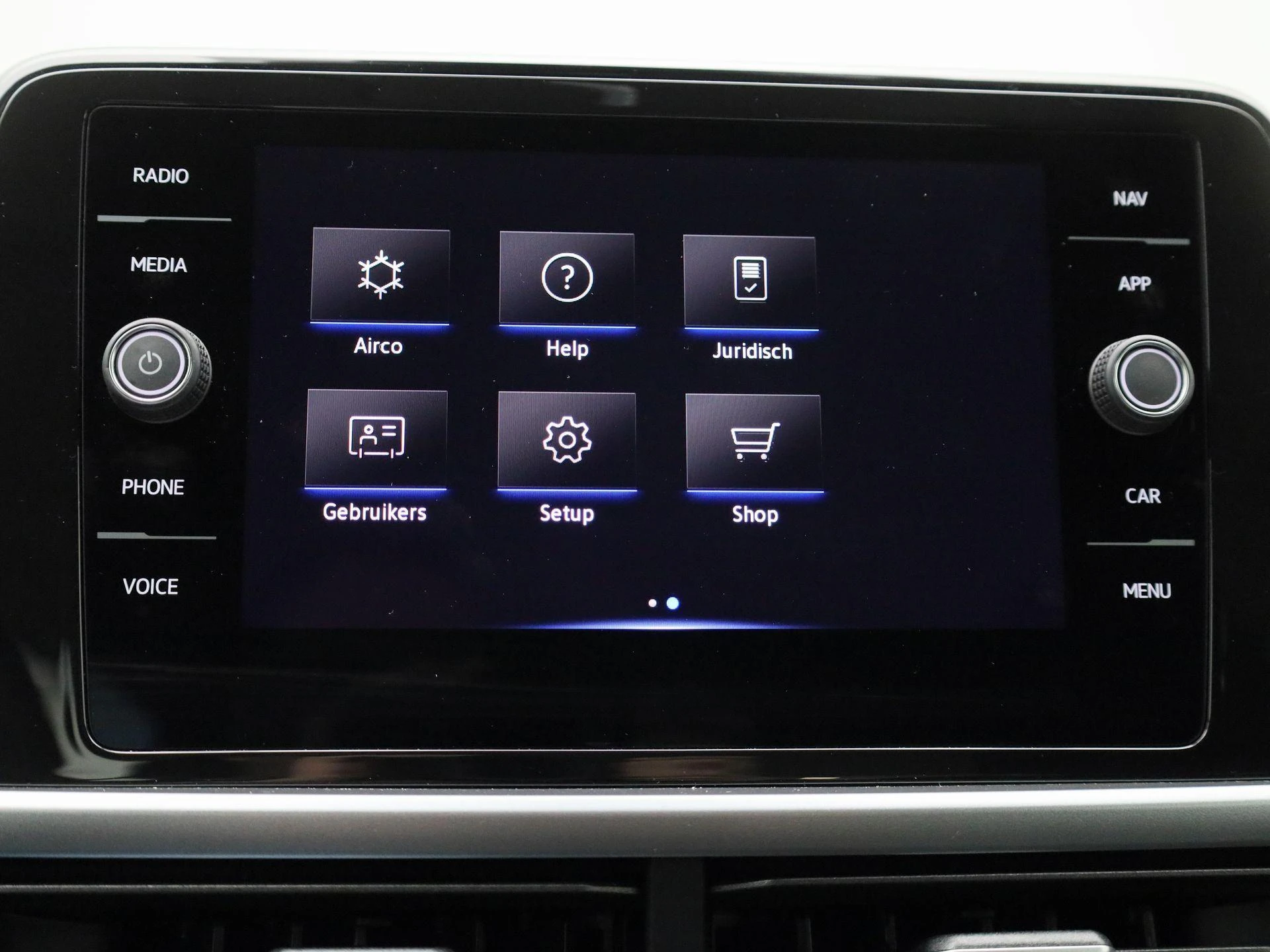 Volkswagen-T-Roc-image-22