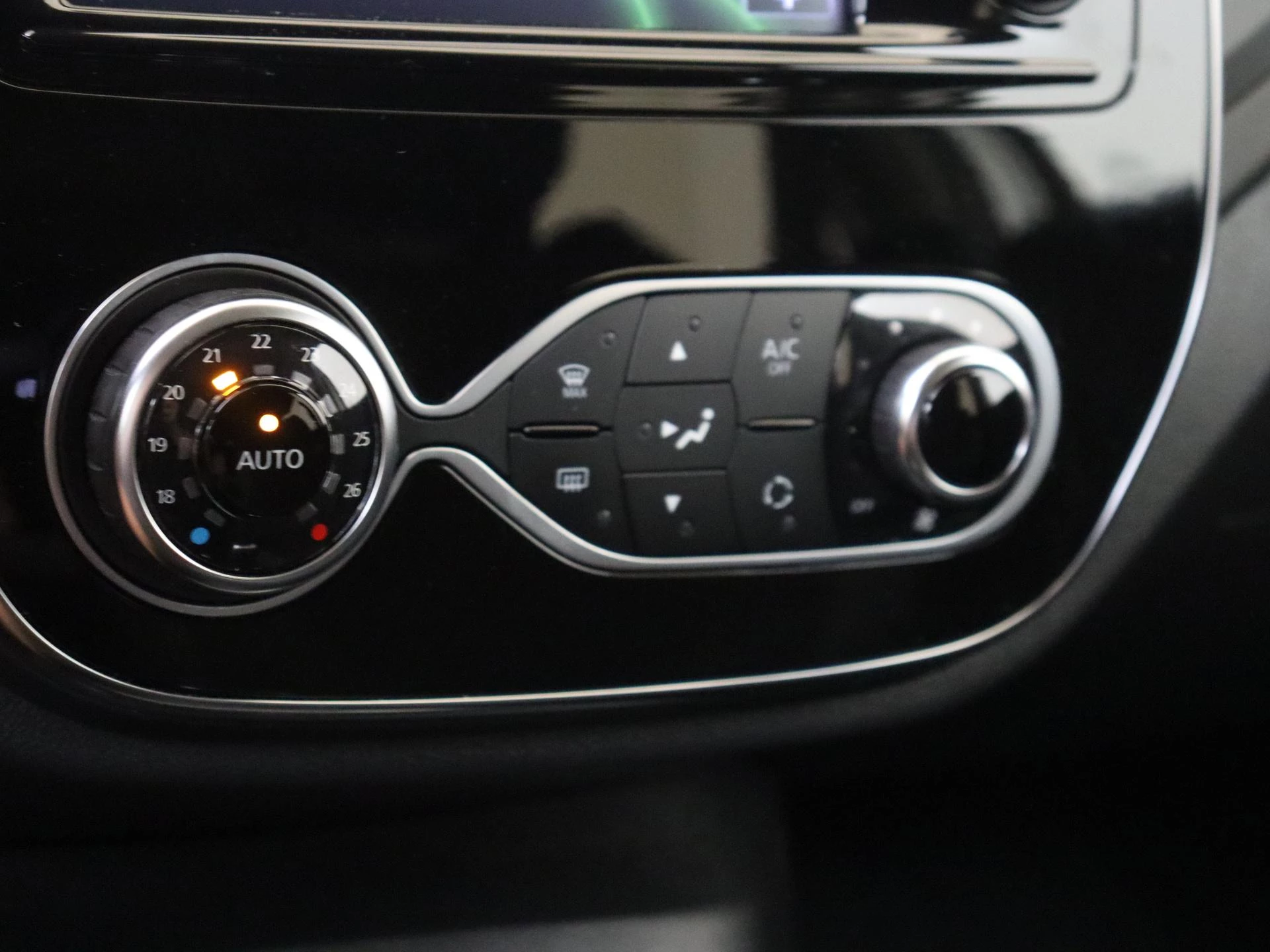 Renault-Captur-image-18