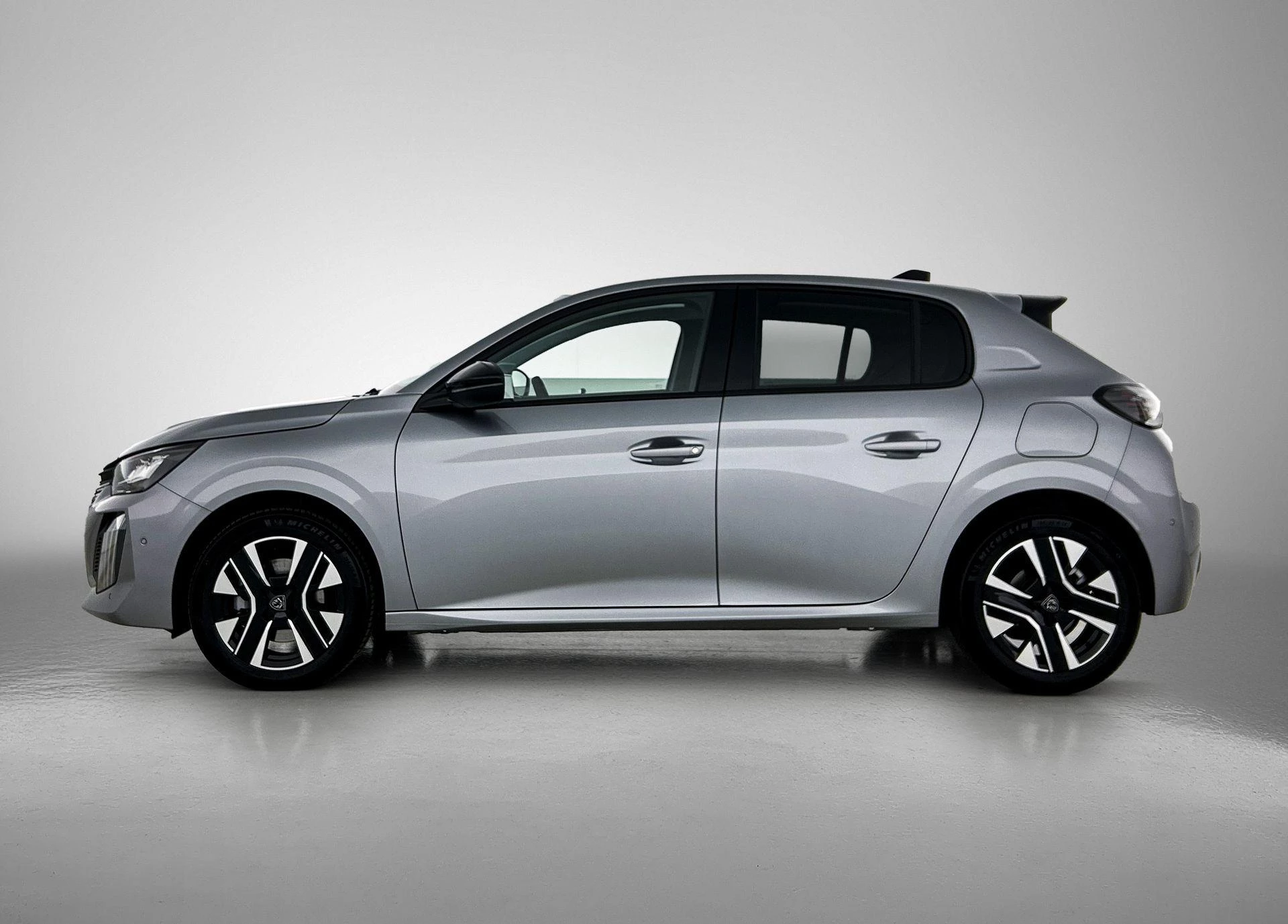 Peugeot 208 1.2 Hybrid 110 e-DCS6 Allure
