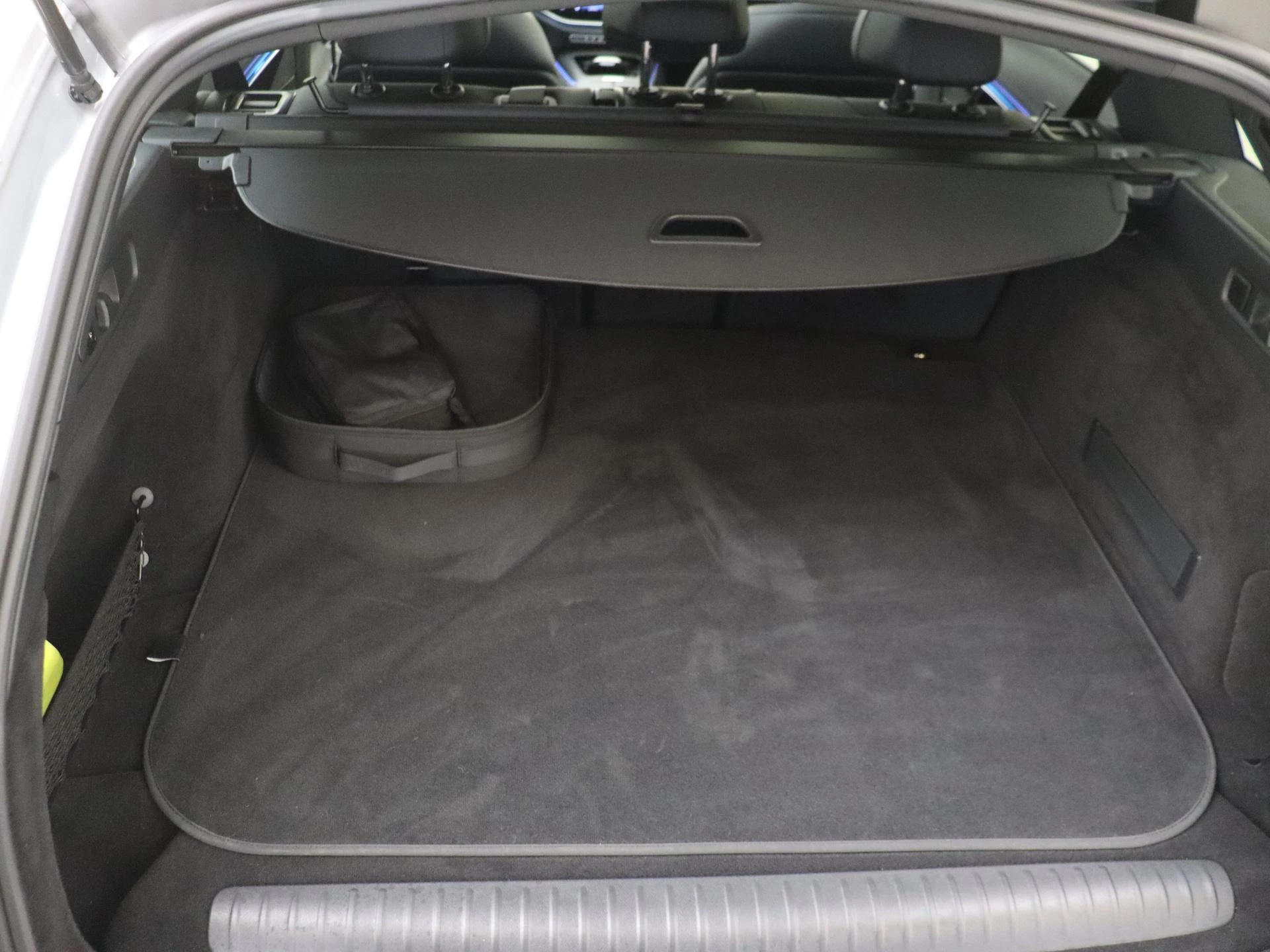 Mercedes-Benz-E-Klasse-image-29